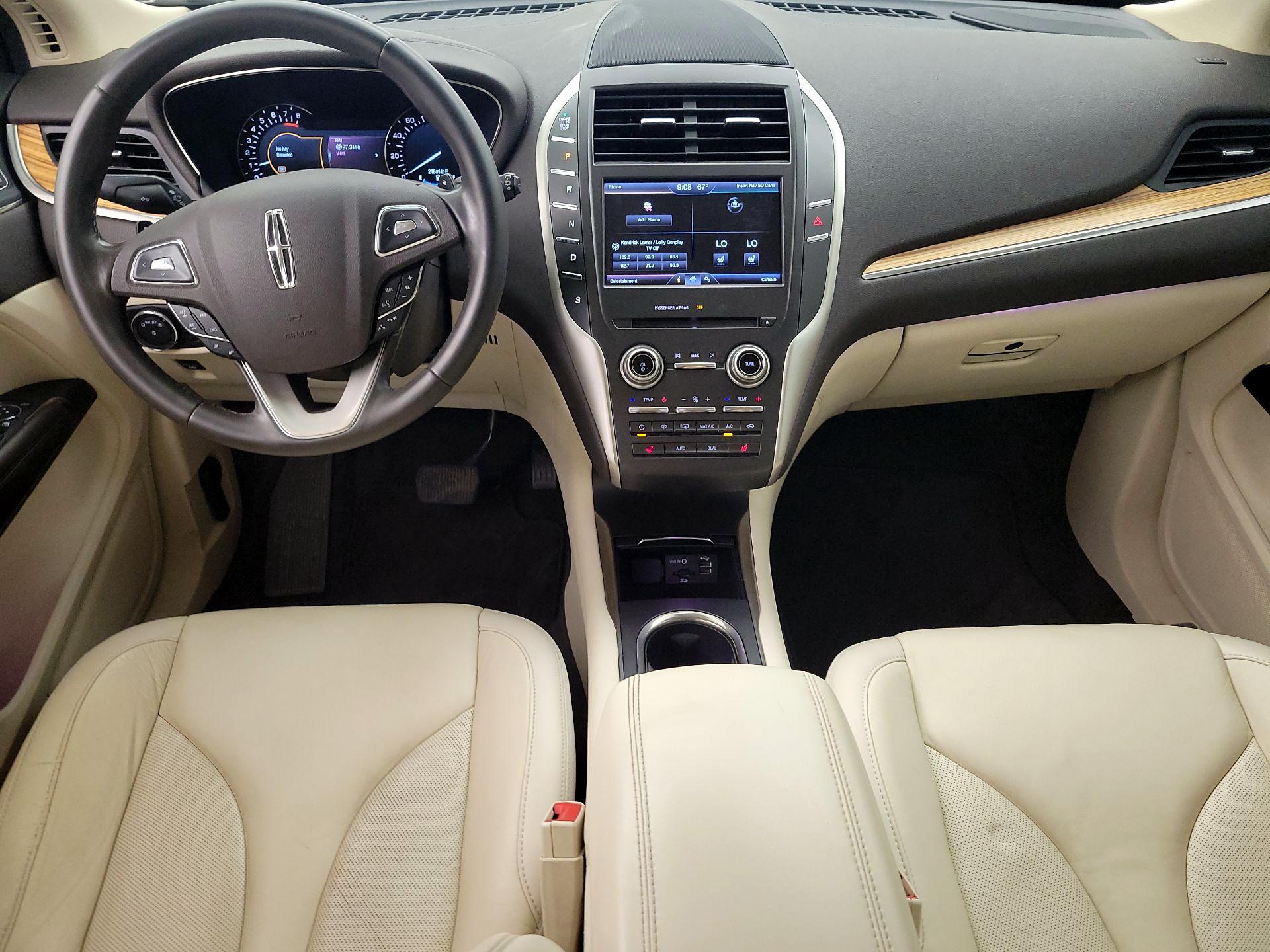 Thumbnail: 2015 Lincoln MKC - 9
