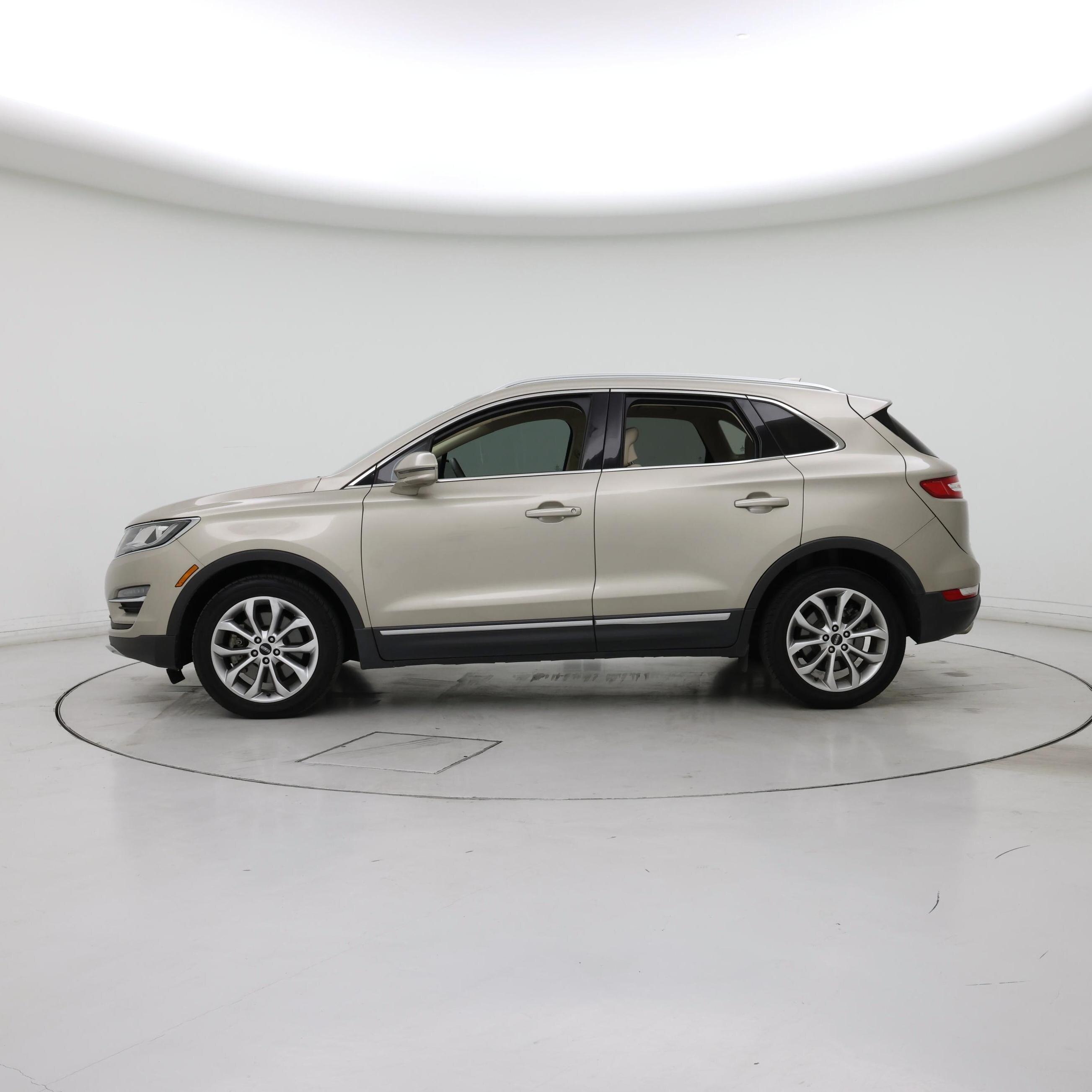 Thumbnail: 2015 Lincoln MKC - 3
