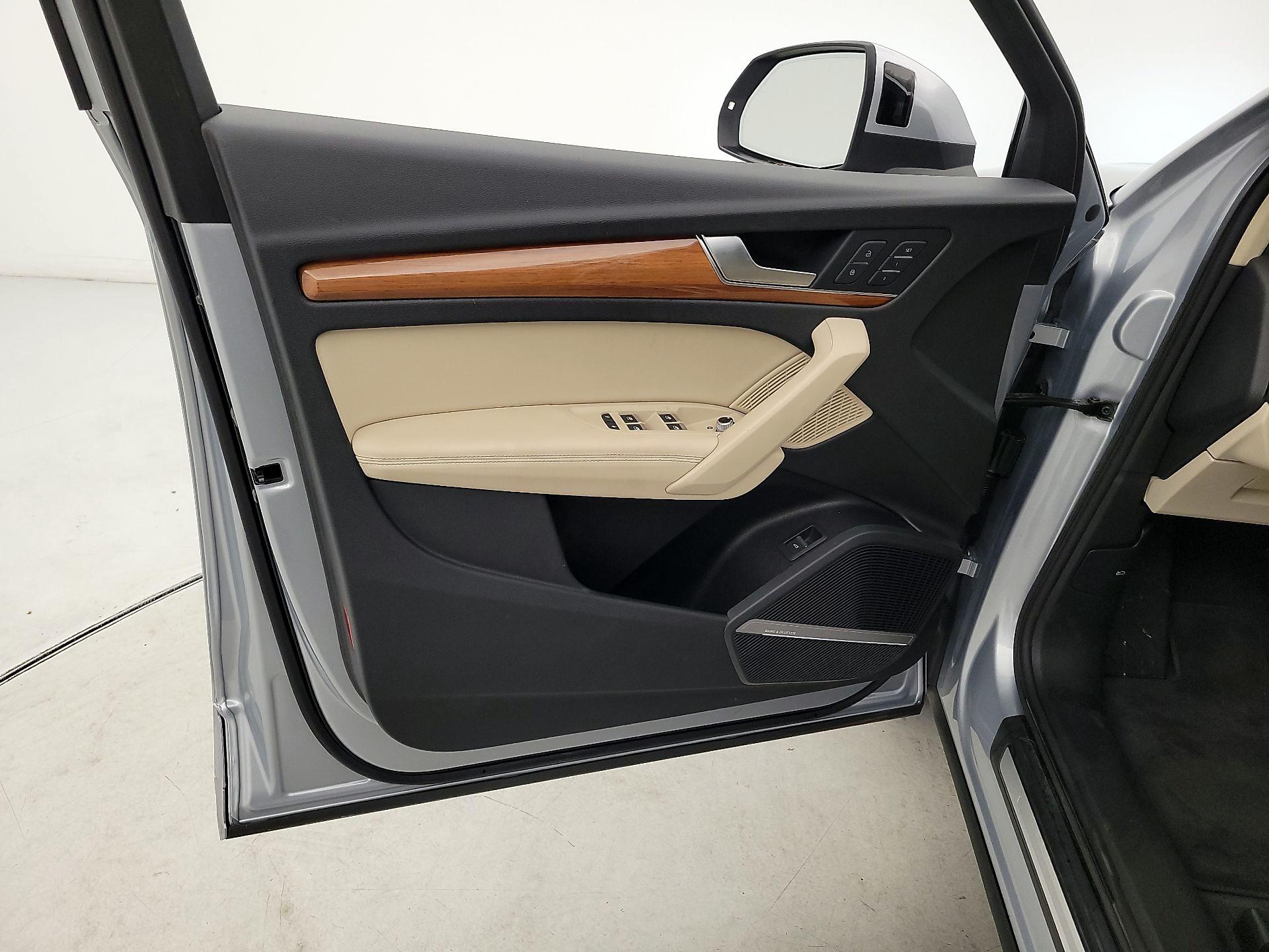 Thumbnail: 2021 Audi Q5 - 12