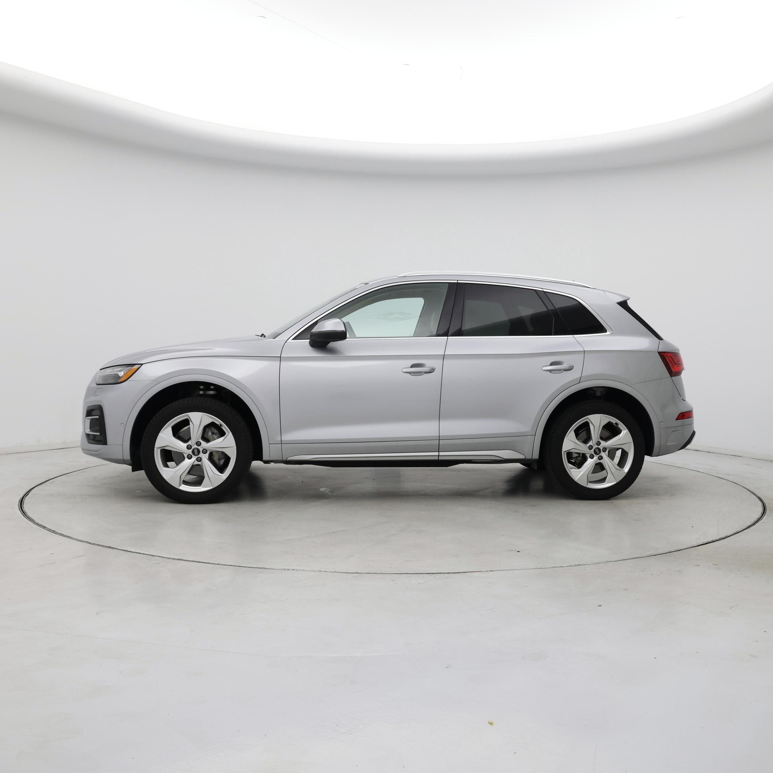 Thumbnail: 2021 Audi Q5 - 3
