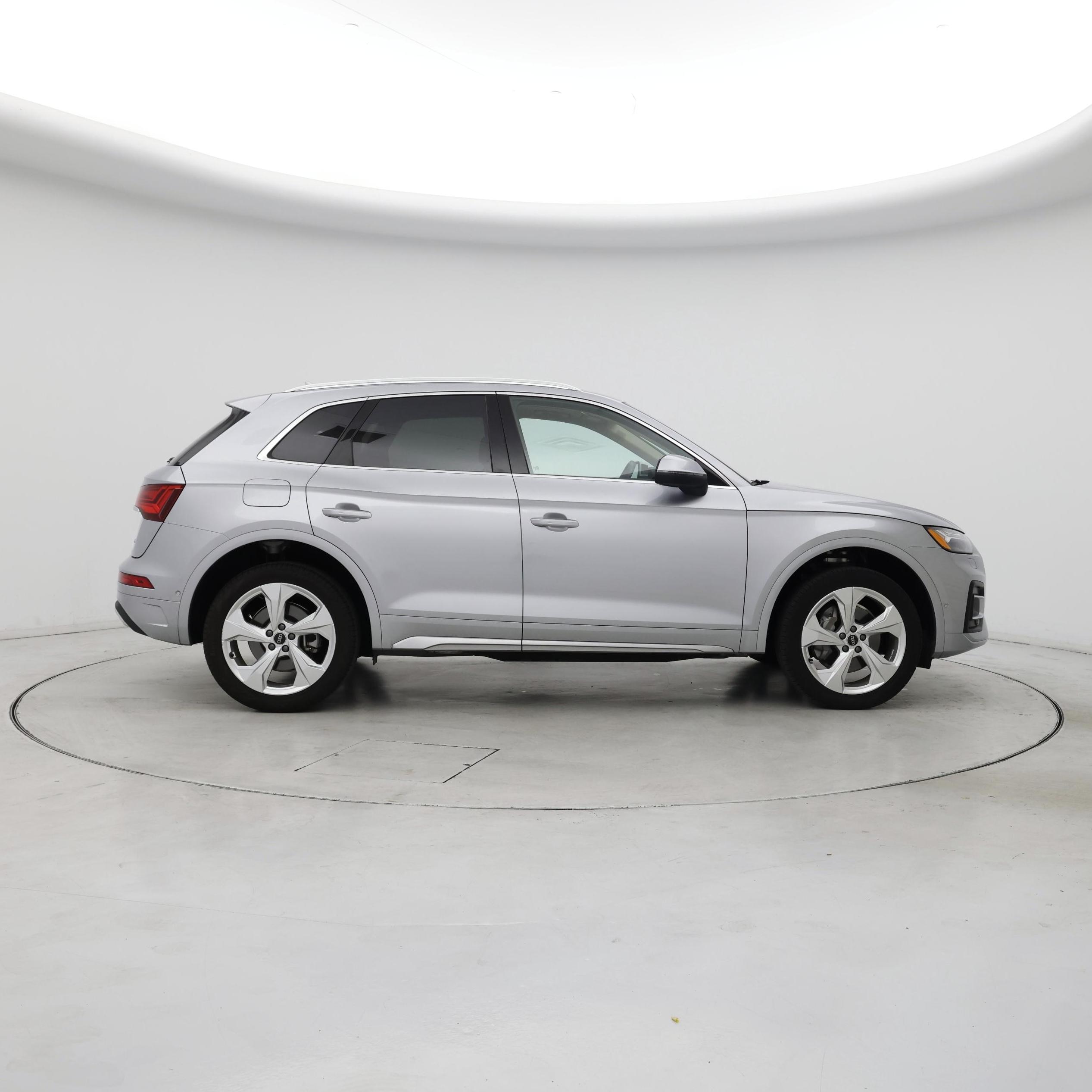 Thumbnail: 2021 Audi Q5 - 7