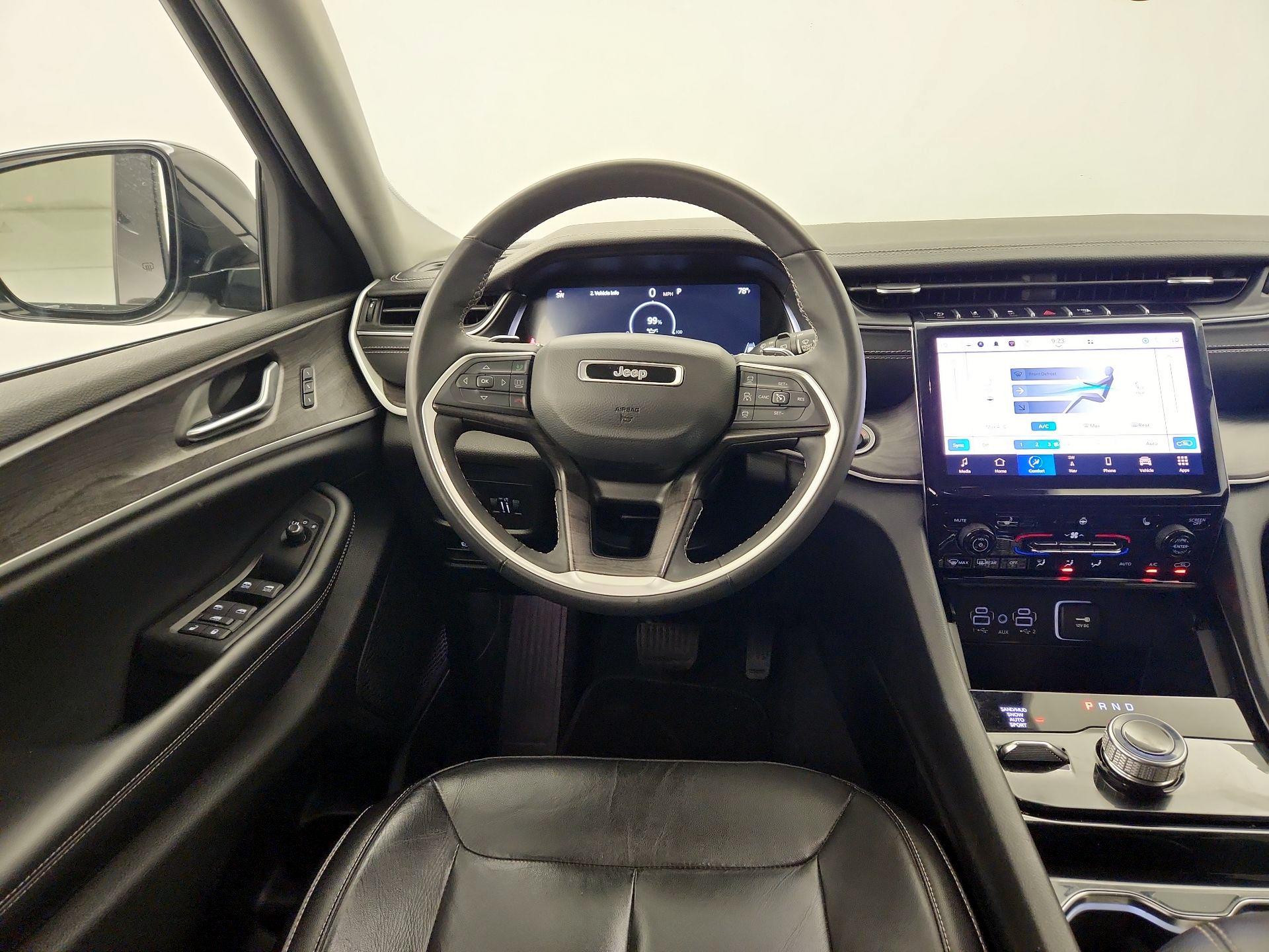 Thumbnail: 2023 Jeep Grand Cherokee - 10