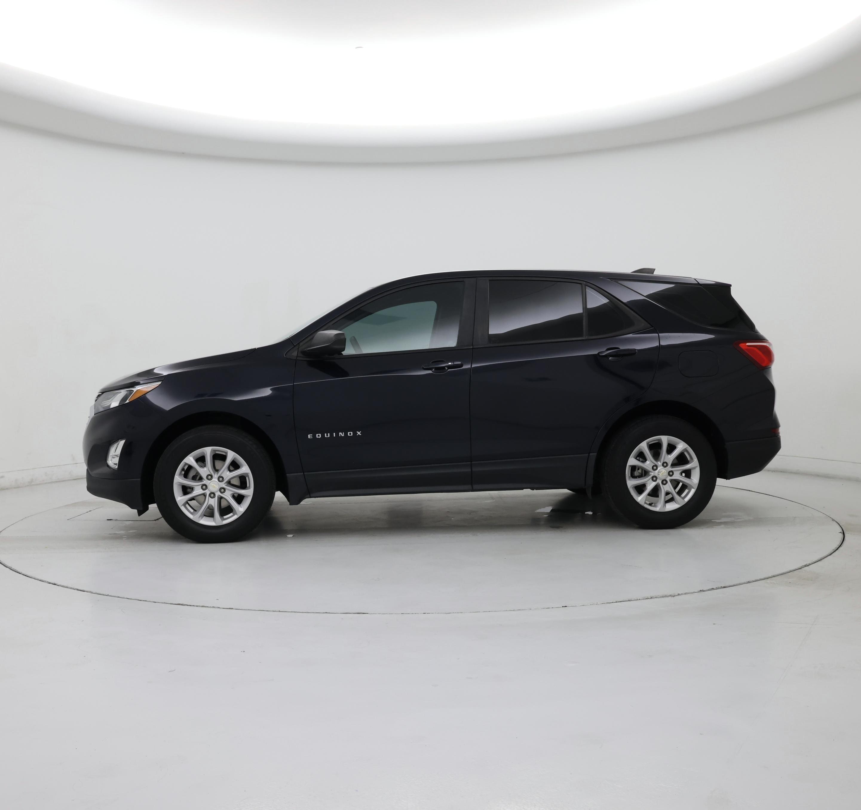 Thumbnail: 2021 Chevrolet Equinox - 3