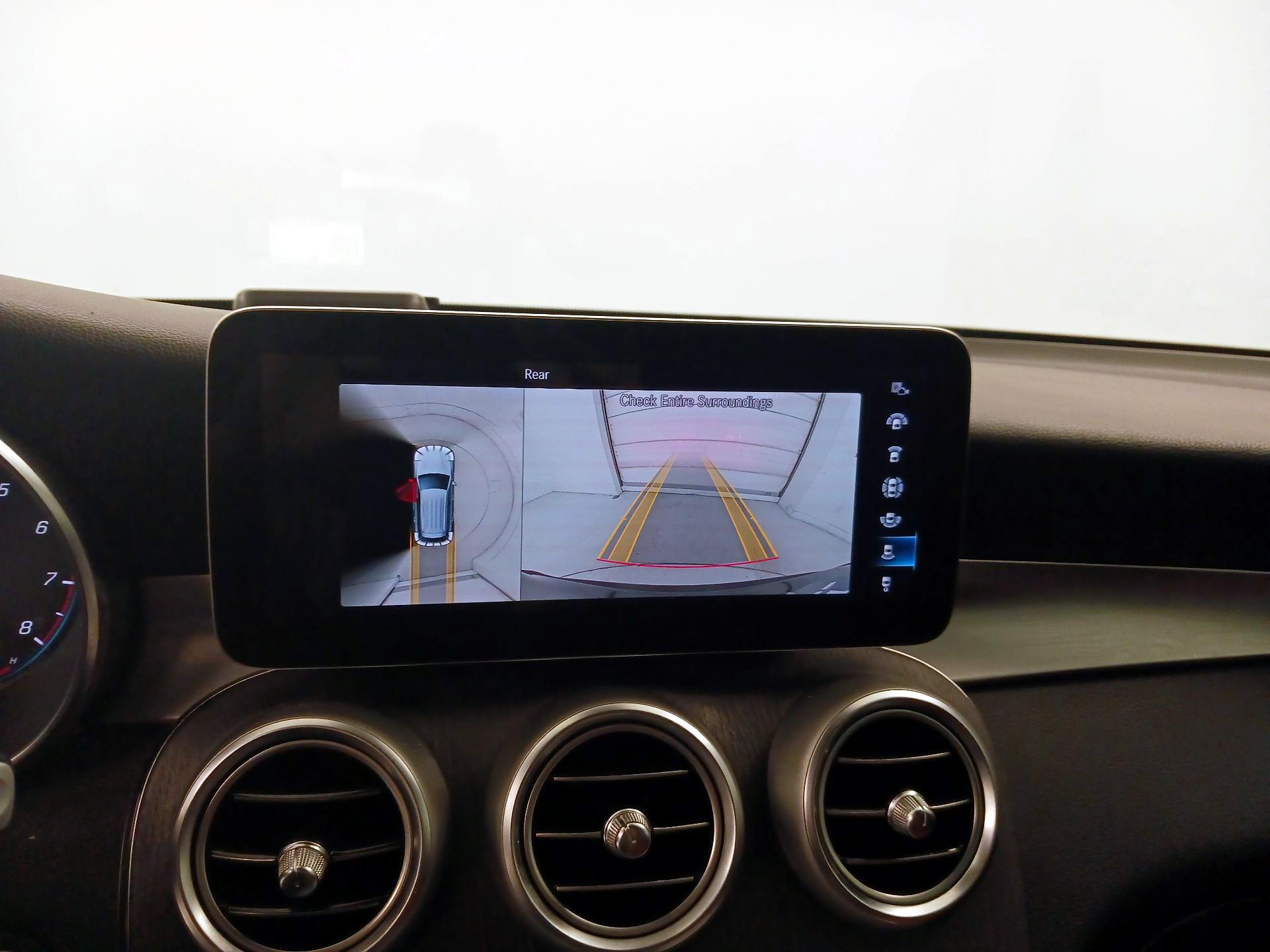 Thumbnail: 2022 Mercedes-Benz GLC - 15