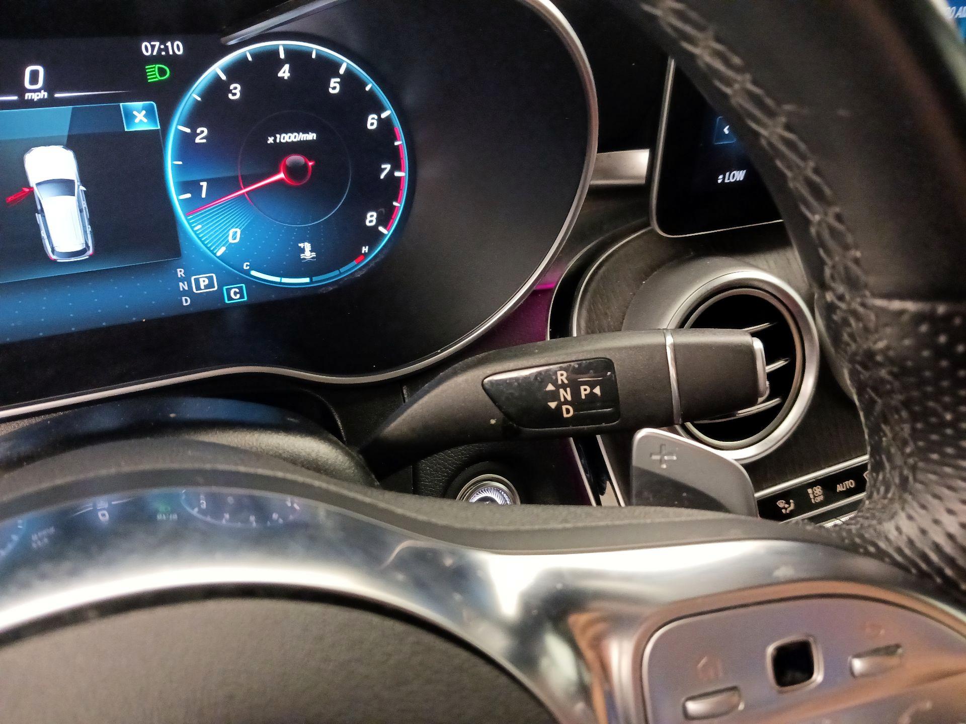 Thumbnail: 2022 Mercedes-Benz GLC - 18