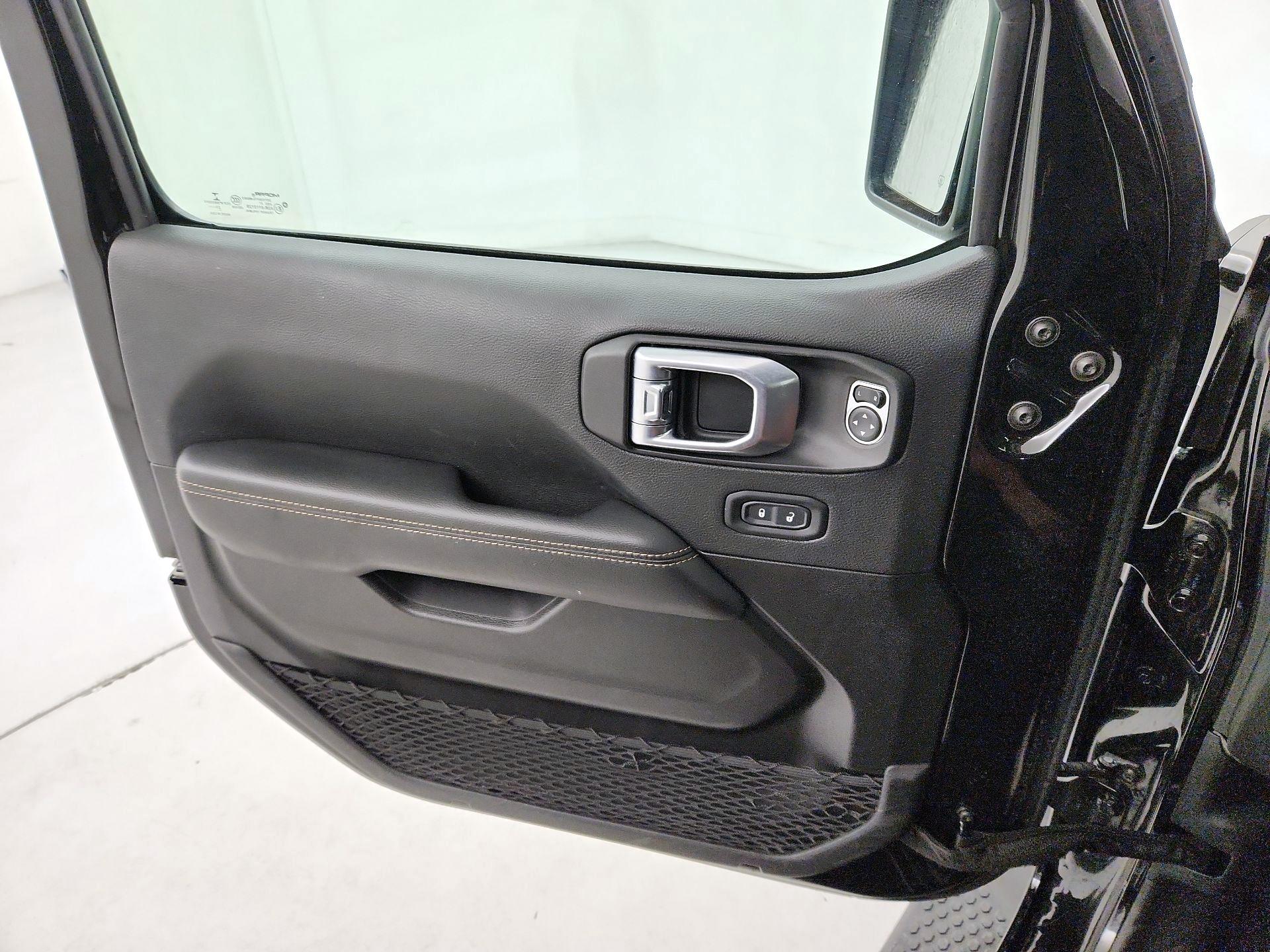 Thumbnail: 2021 Jeep Wrangler - 12