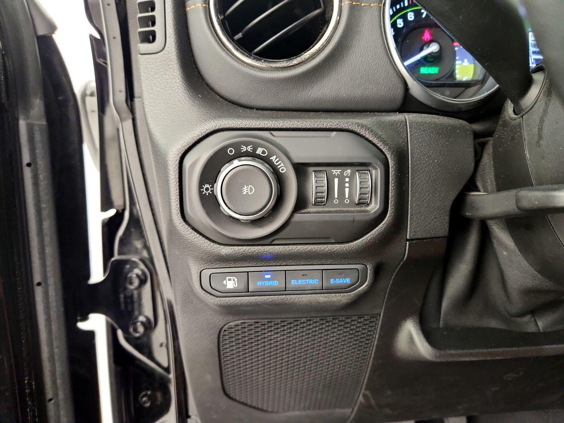 Thumbnail: 2021 Jeep Wrangler - 13