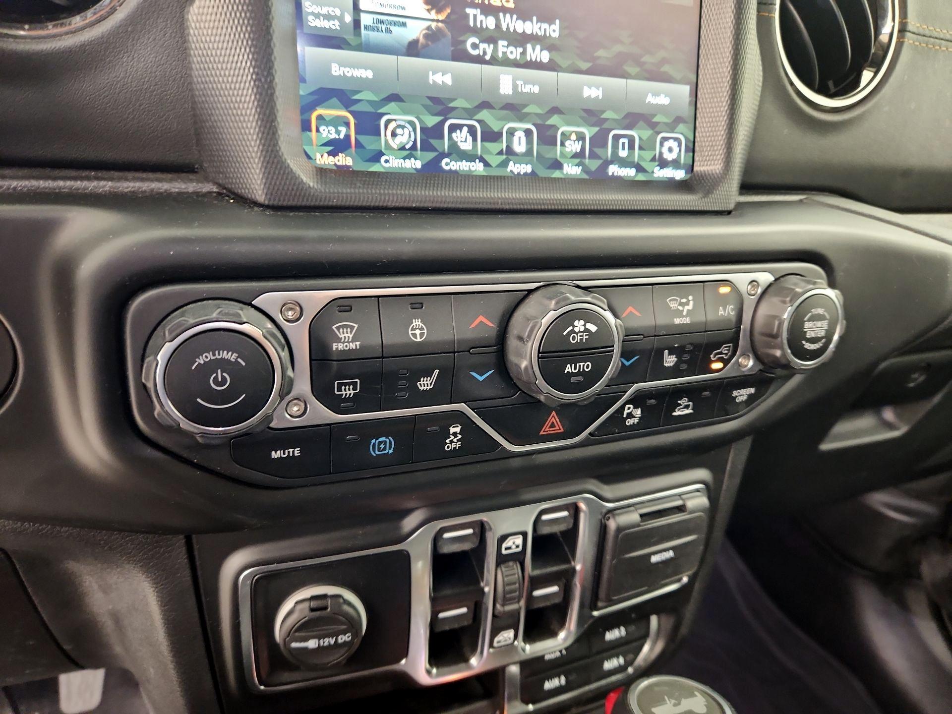 Thumbnail: 2021 Jeep Wrangler - 17