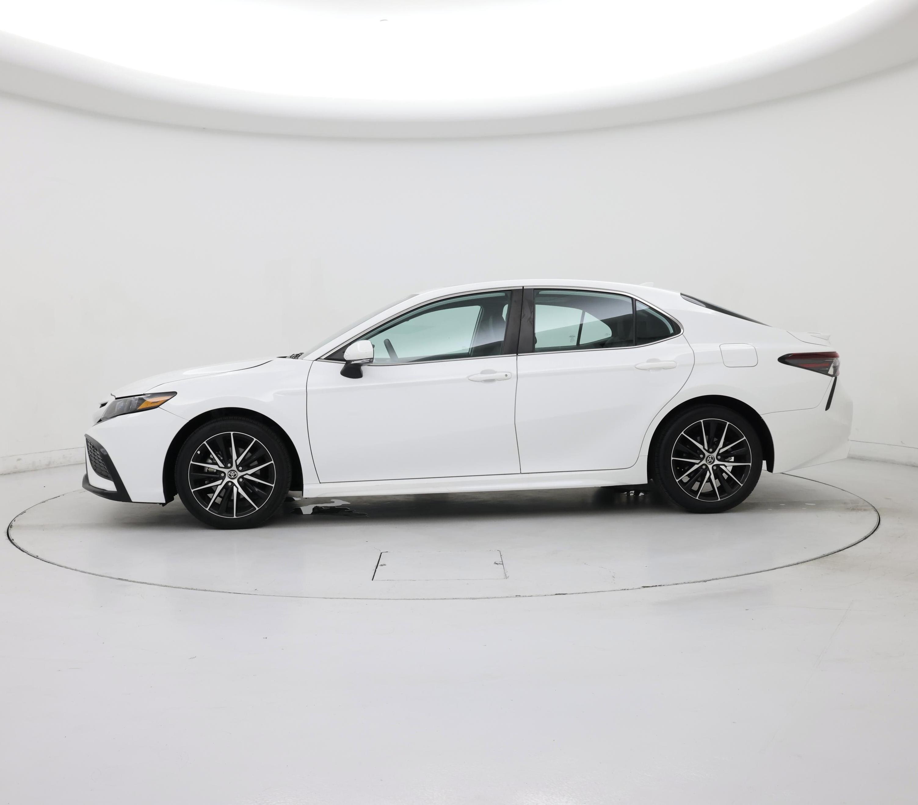 Thumbnail: 2023 Toyota Camry - 3