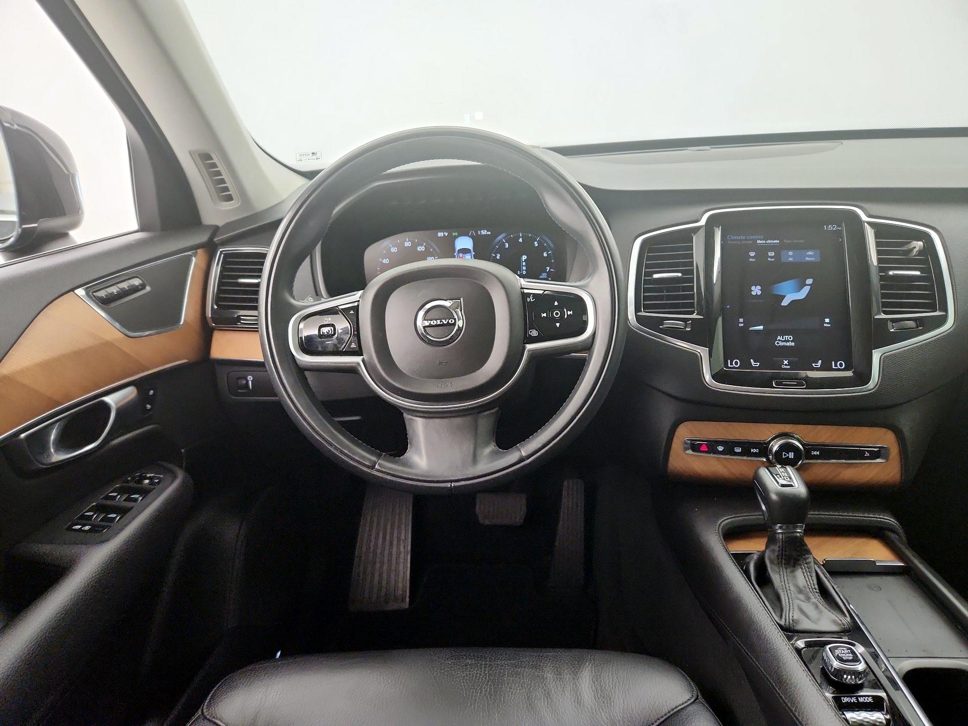 Thumbnail: 2021 Volvo XC90 - 10