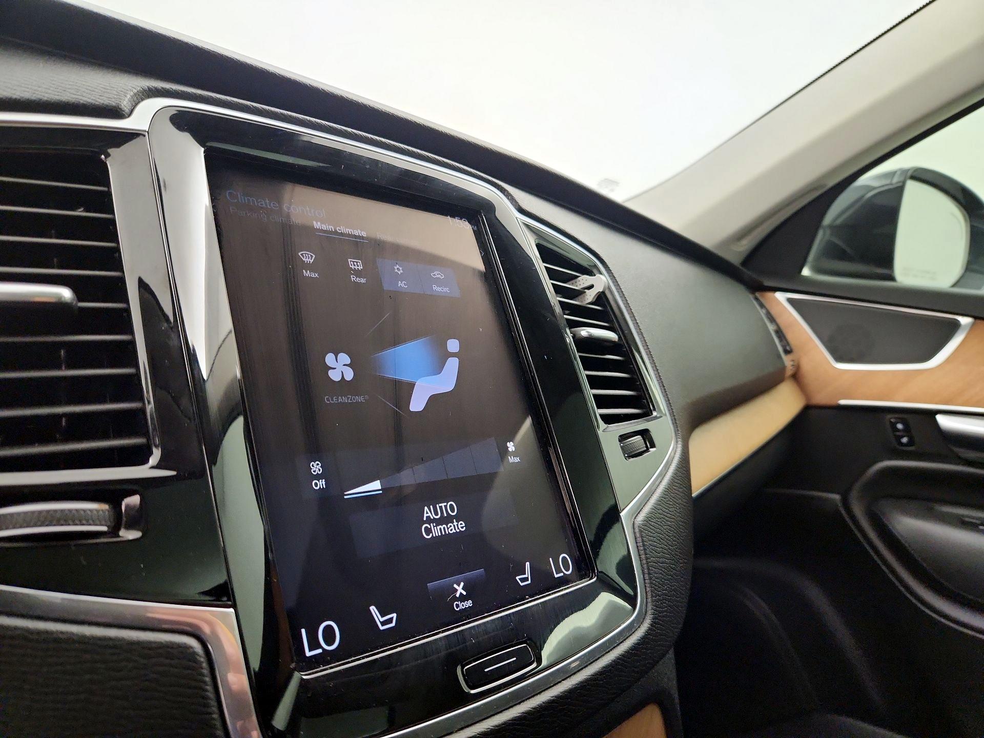 Thumbnail: 2021 Volvo XC90 - 15