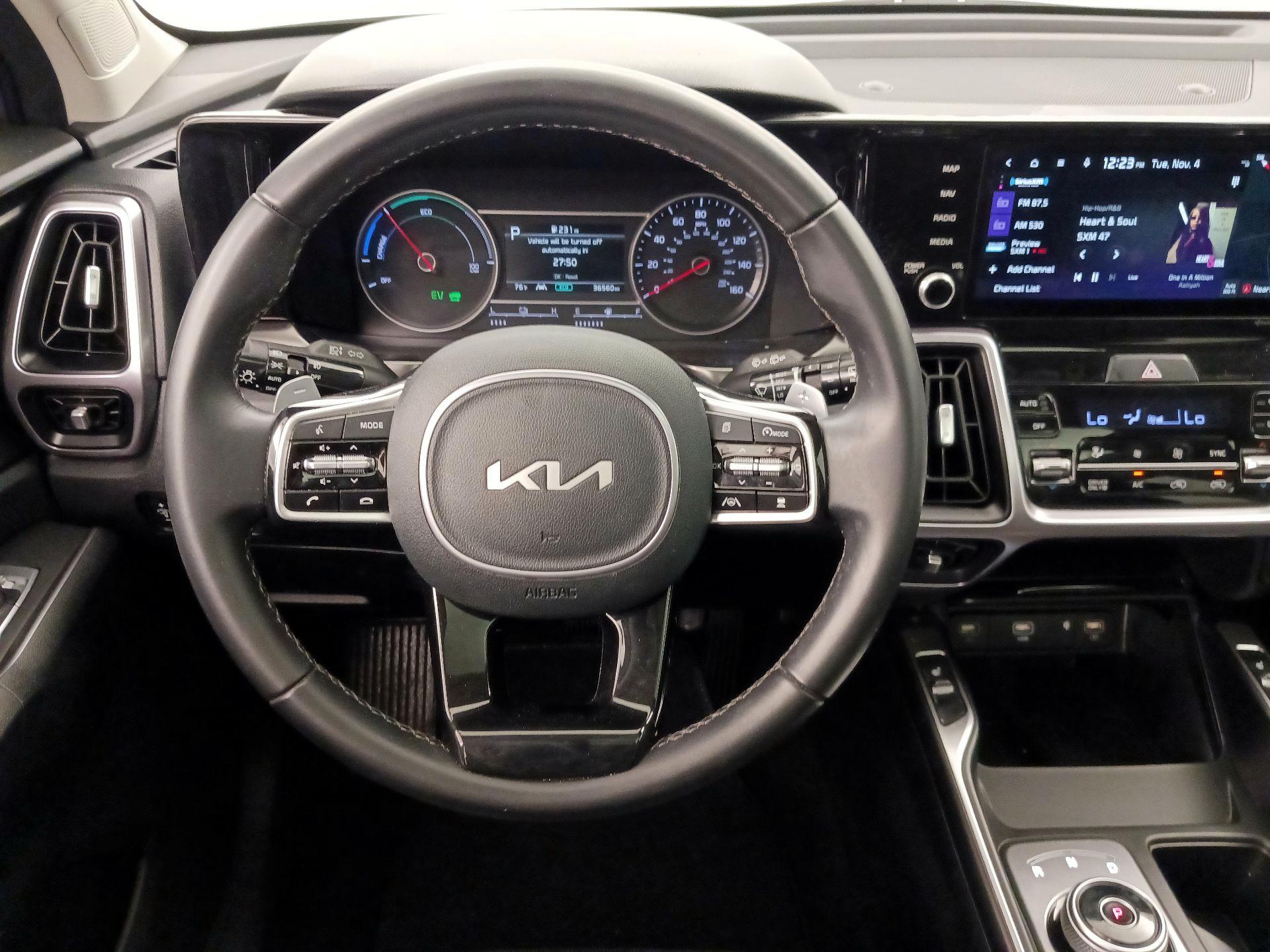 Thumbnail: 2023 Kia Sorento - 10