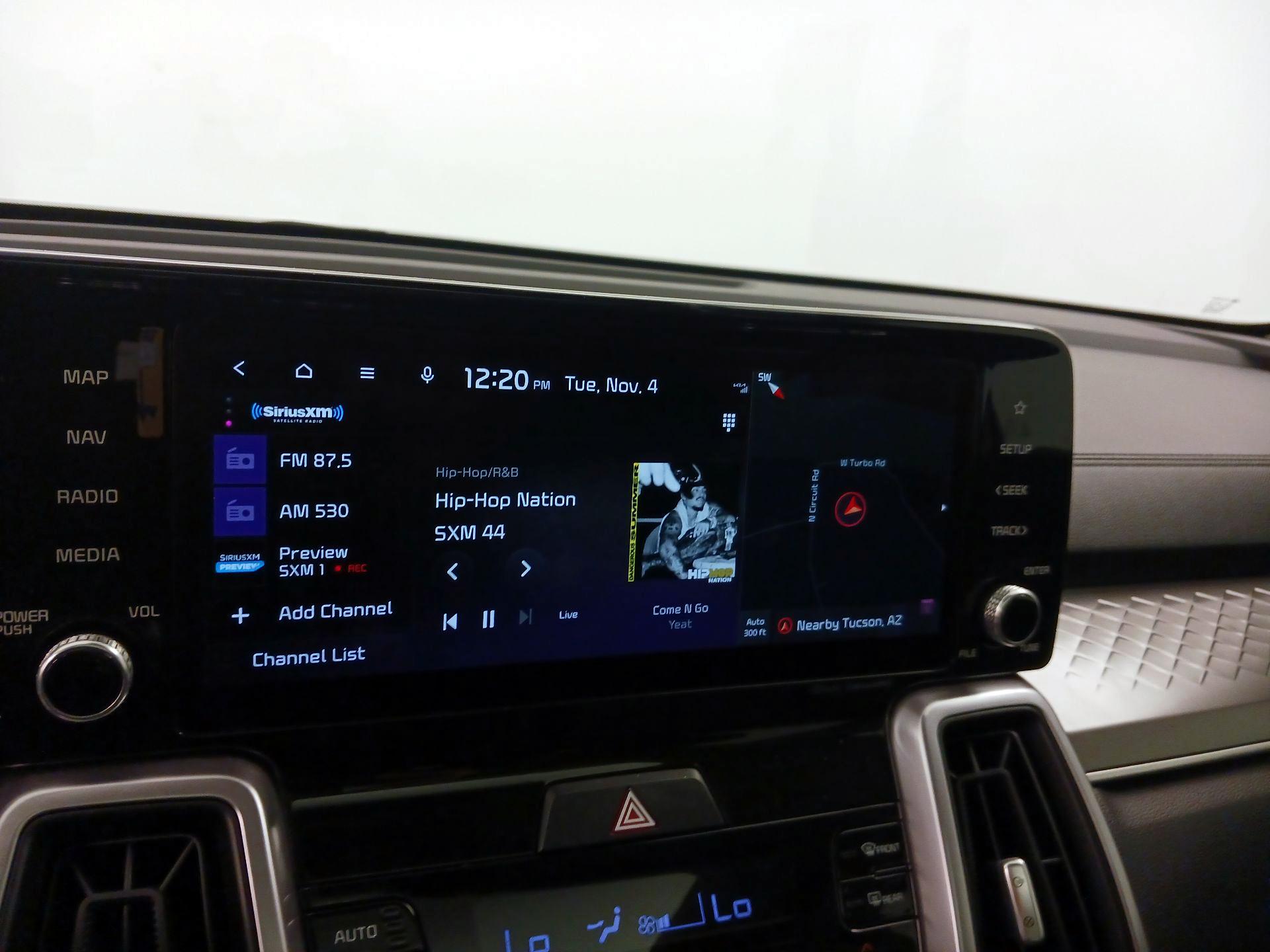 Thumbnail: 2023 Kia Sorento - 16