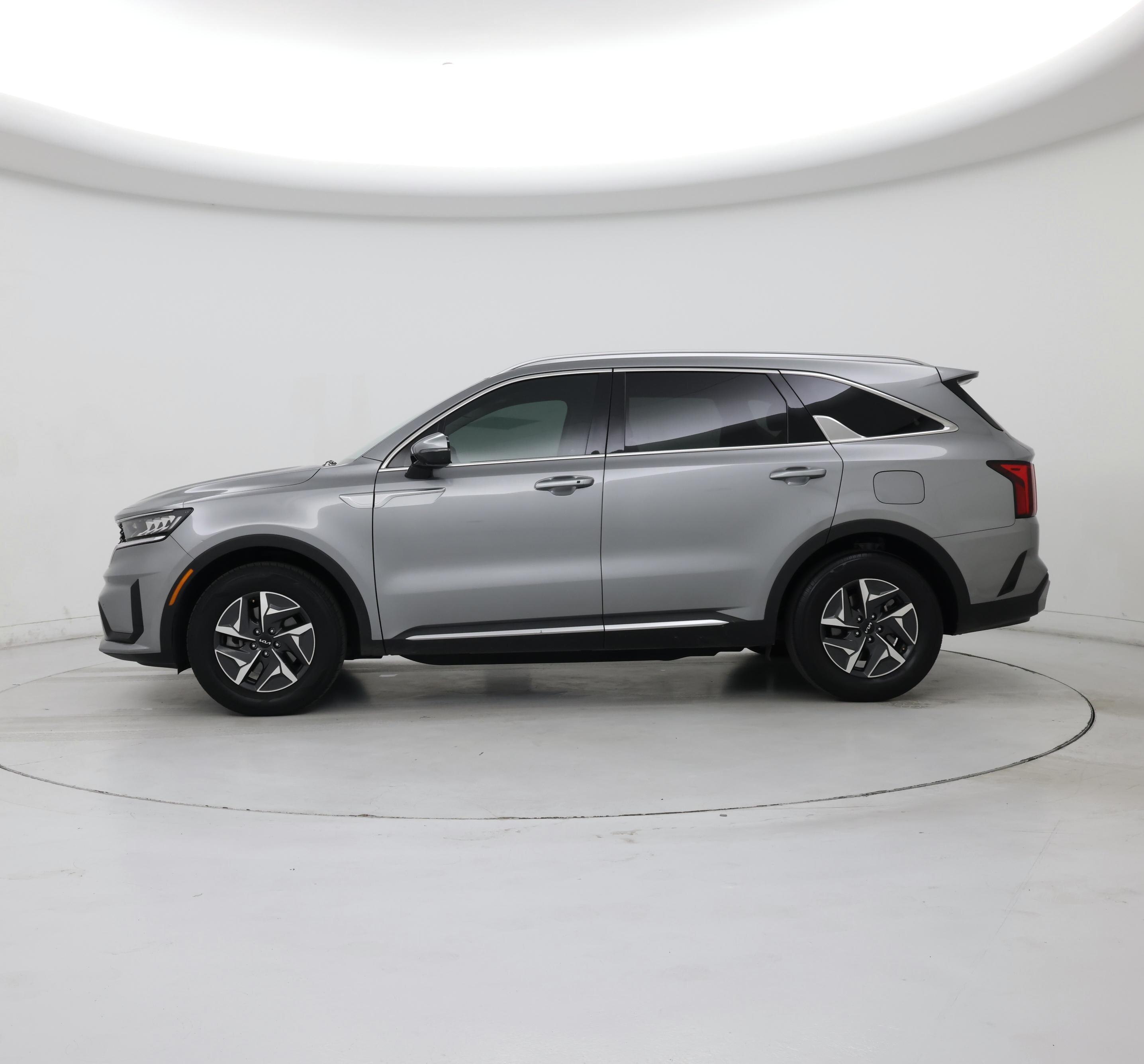 Thumbnail: 2023 Kia Sorento - 3