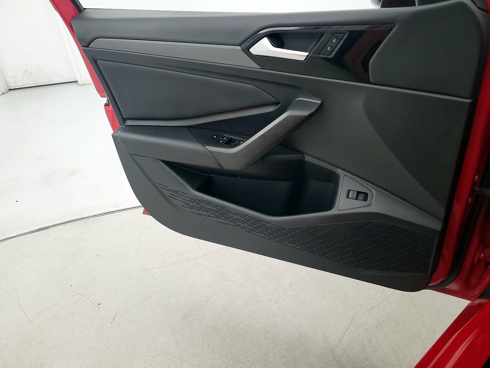 Thumbnail: 2021 Volkswagen Jetta - 12