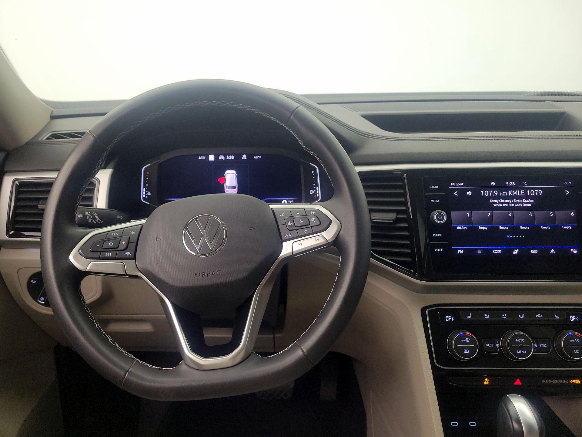 Thumbnail: 2022 Volkswagen Atlas - 10