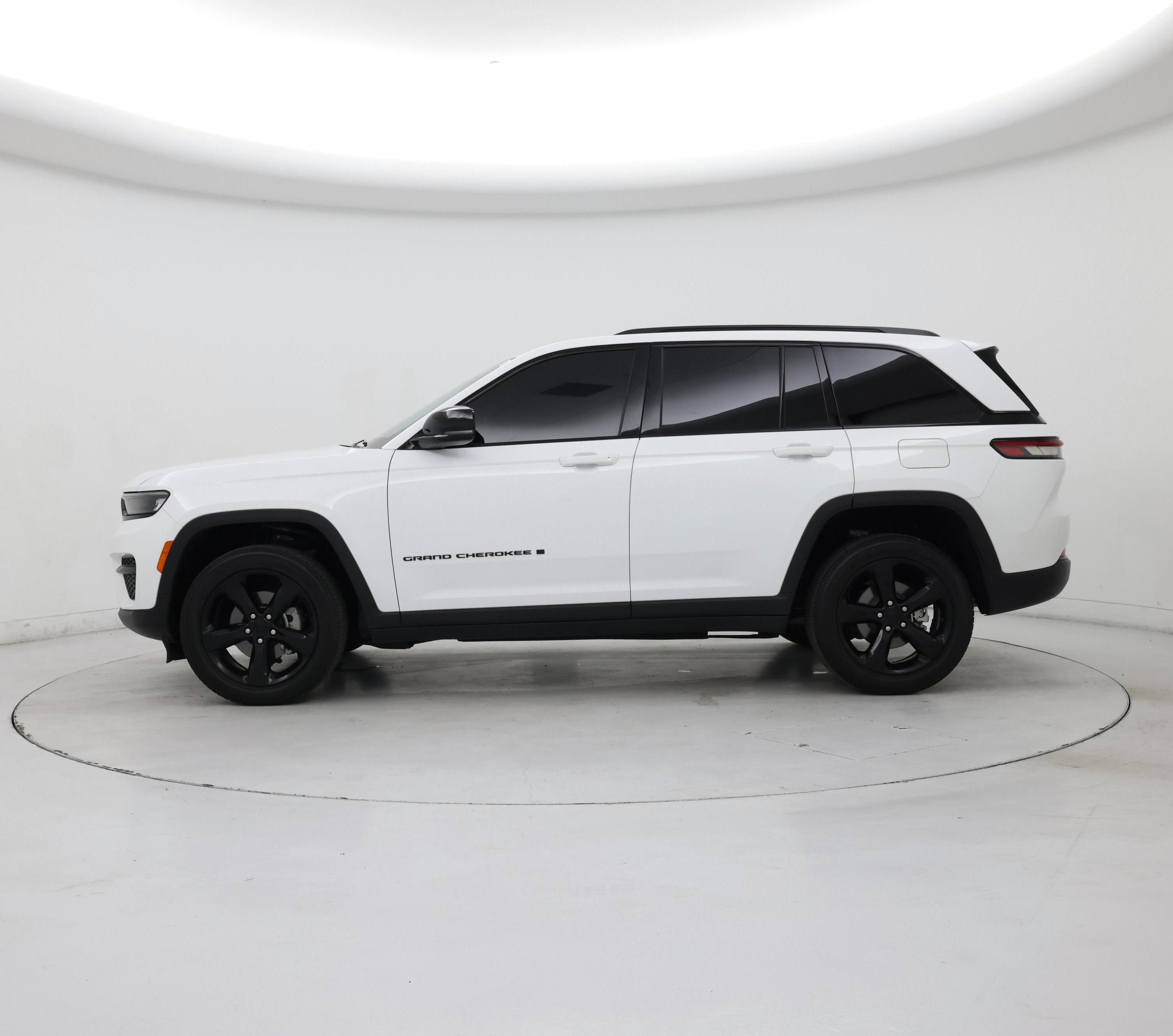 Thumbnail: 2022 Jeep Grand Cherokee - 3