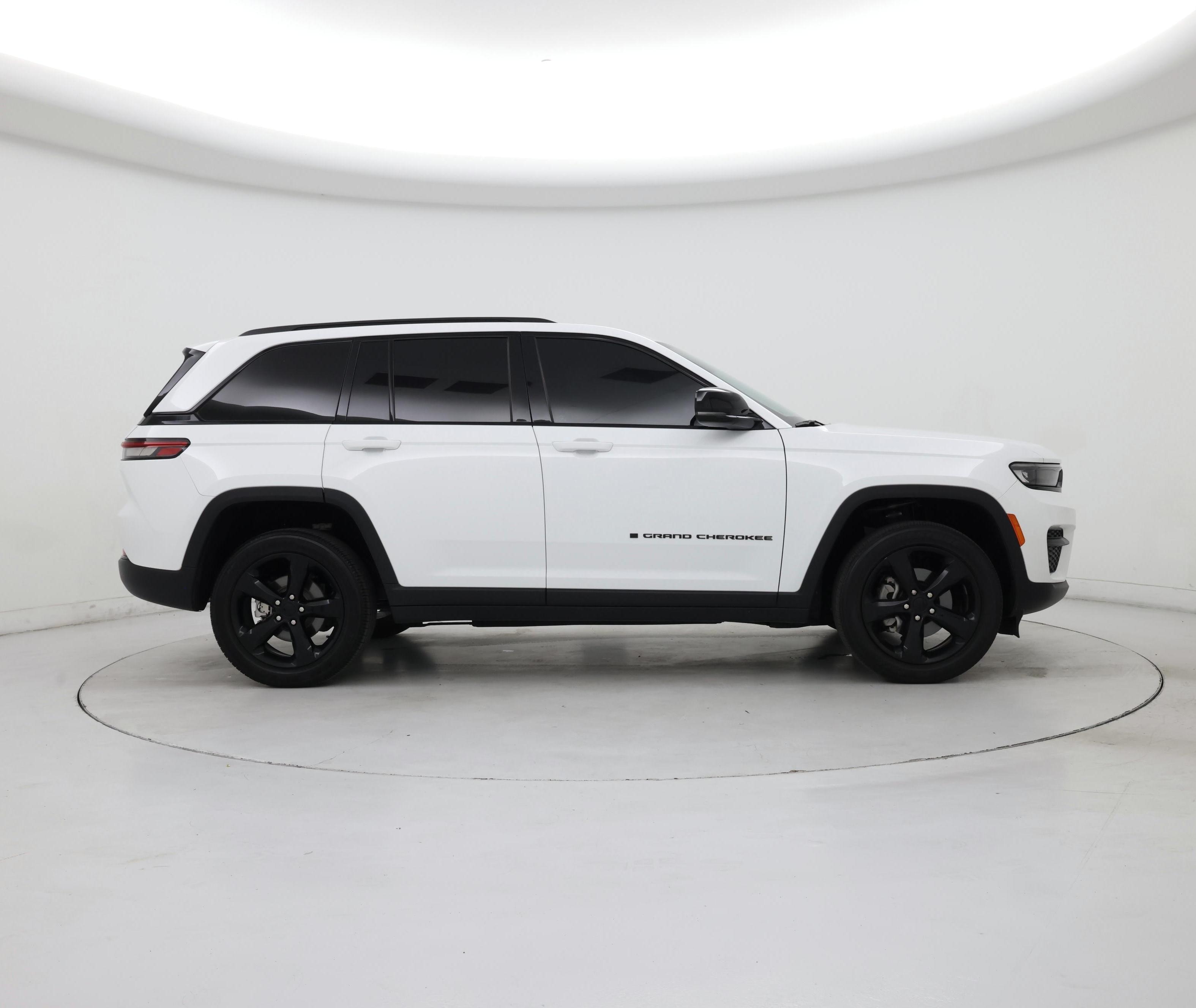 Thumbnail: 2022 Jeep Grand Cherokee - 7