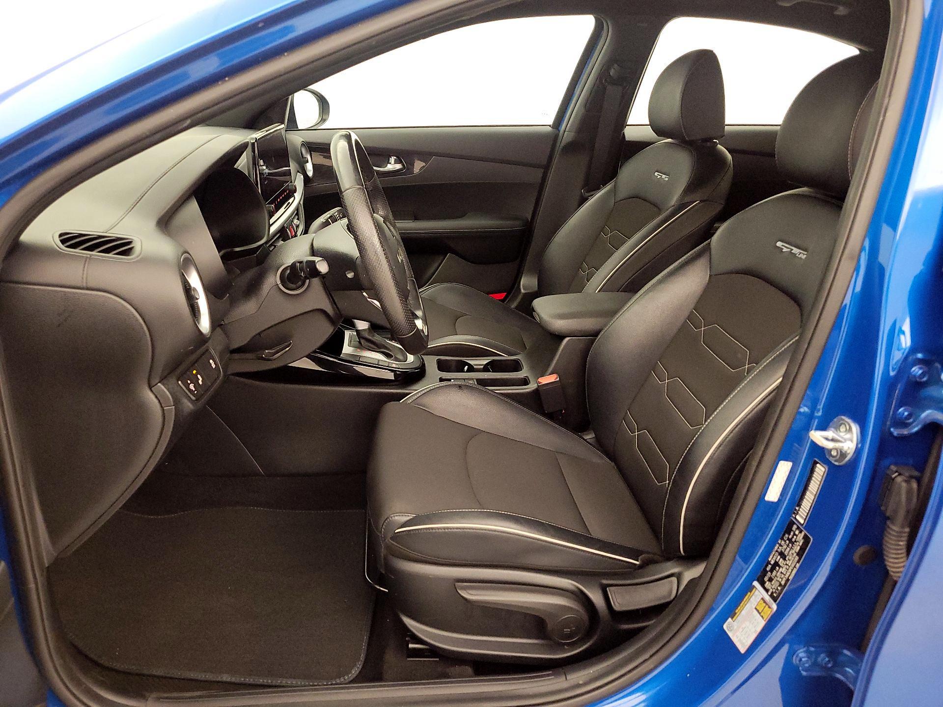 Thumbnail: 2023 Kia Forte - 11