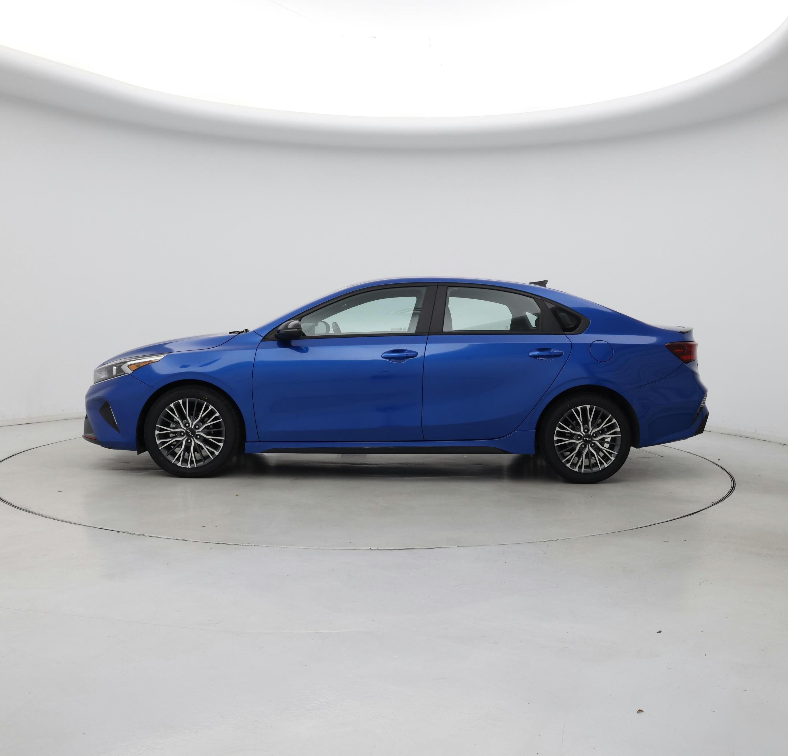 Thumbnail: 2023 Kia Forte - 3