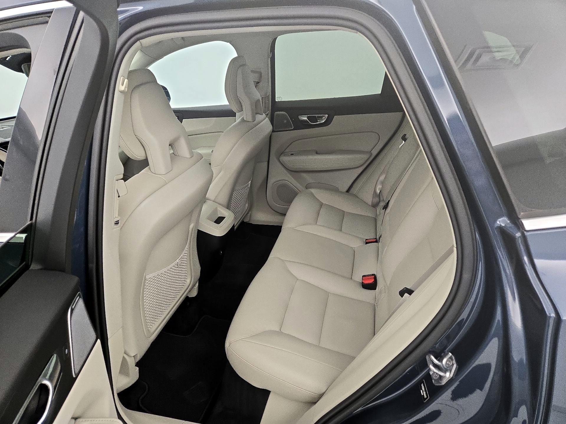 Thumbnail: 2018 Volvo XC60 - 20