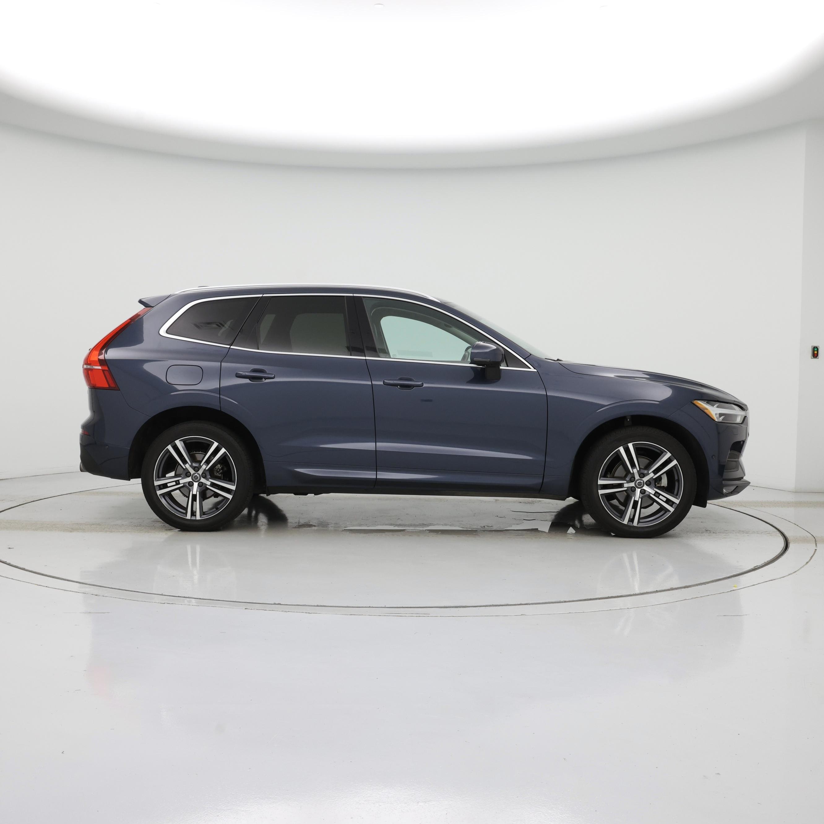 Thumbnail: 2018 Volvo XC60 - 7