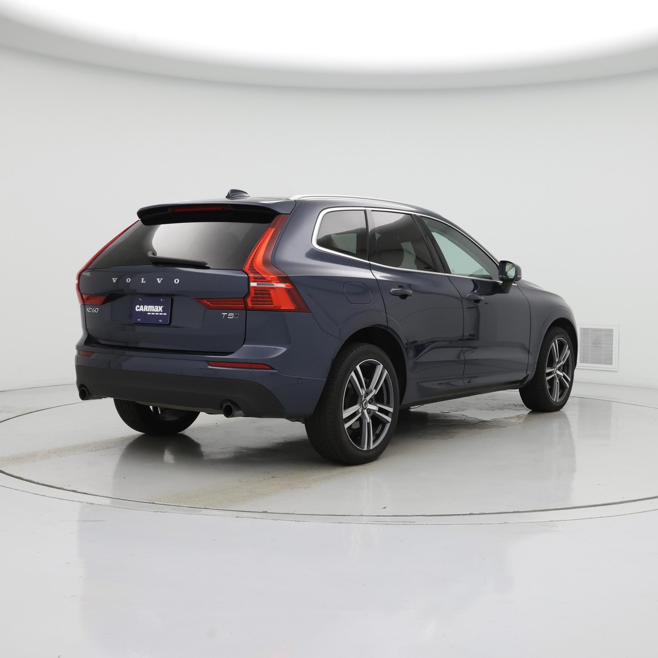 Thumbnail: 2018 Volvo XC60 - 8
