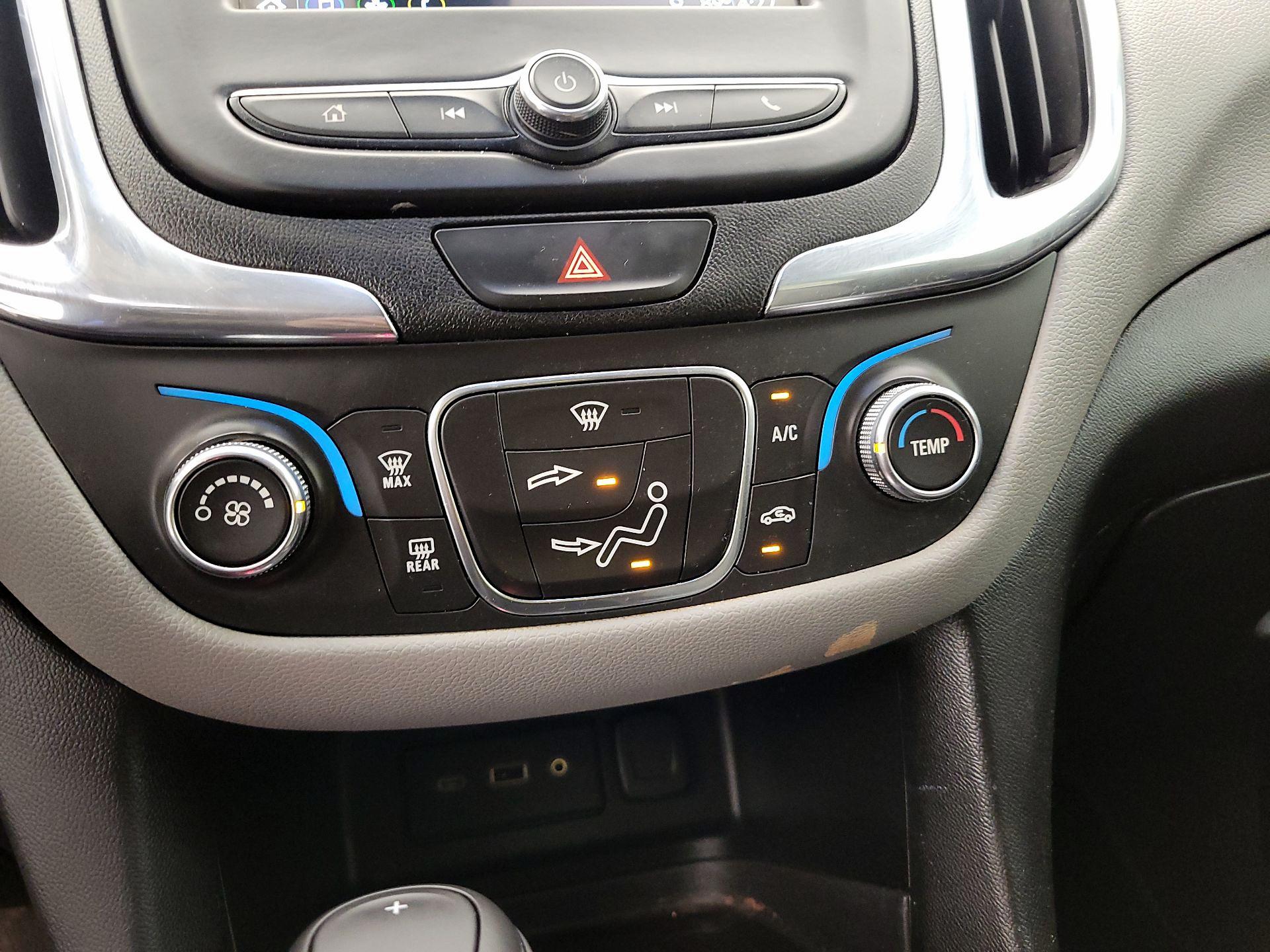 Thumbnail: 2019 Chevrolet Equinox - 16