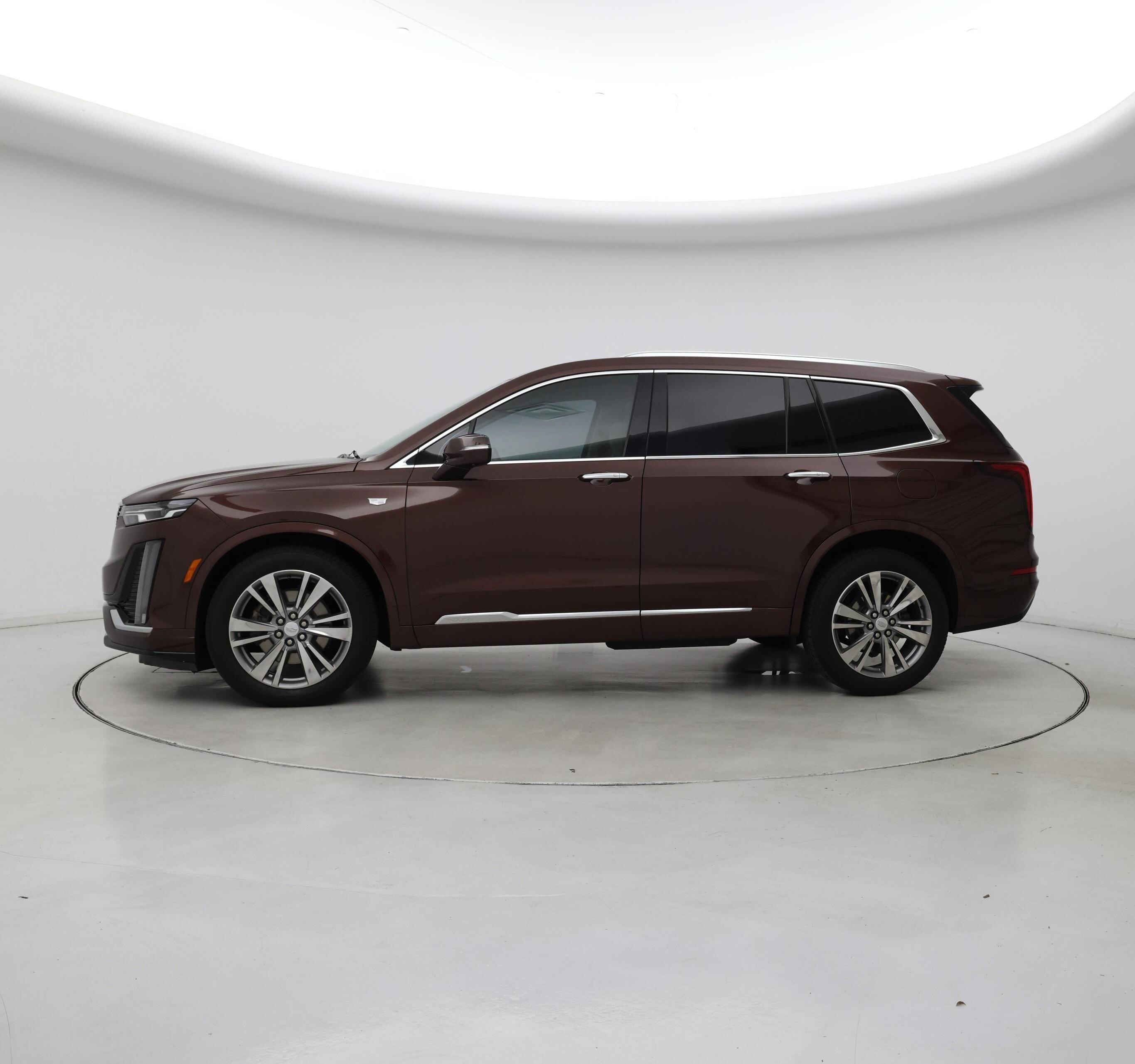 Thumbnail: 2022 Cadillac XT6 - 3