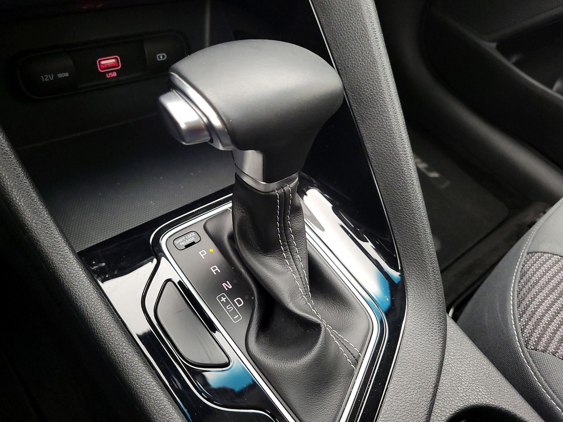 Thumbnail: 2020 Kia Niro - 17