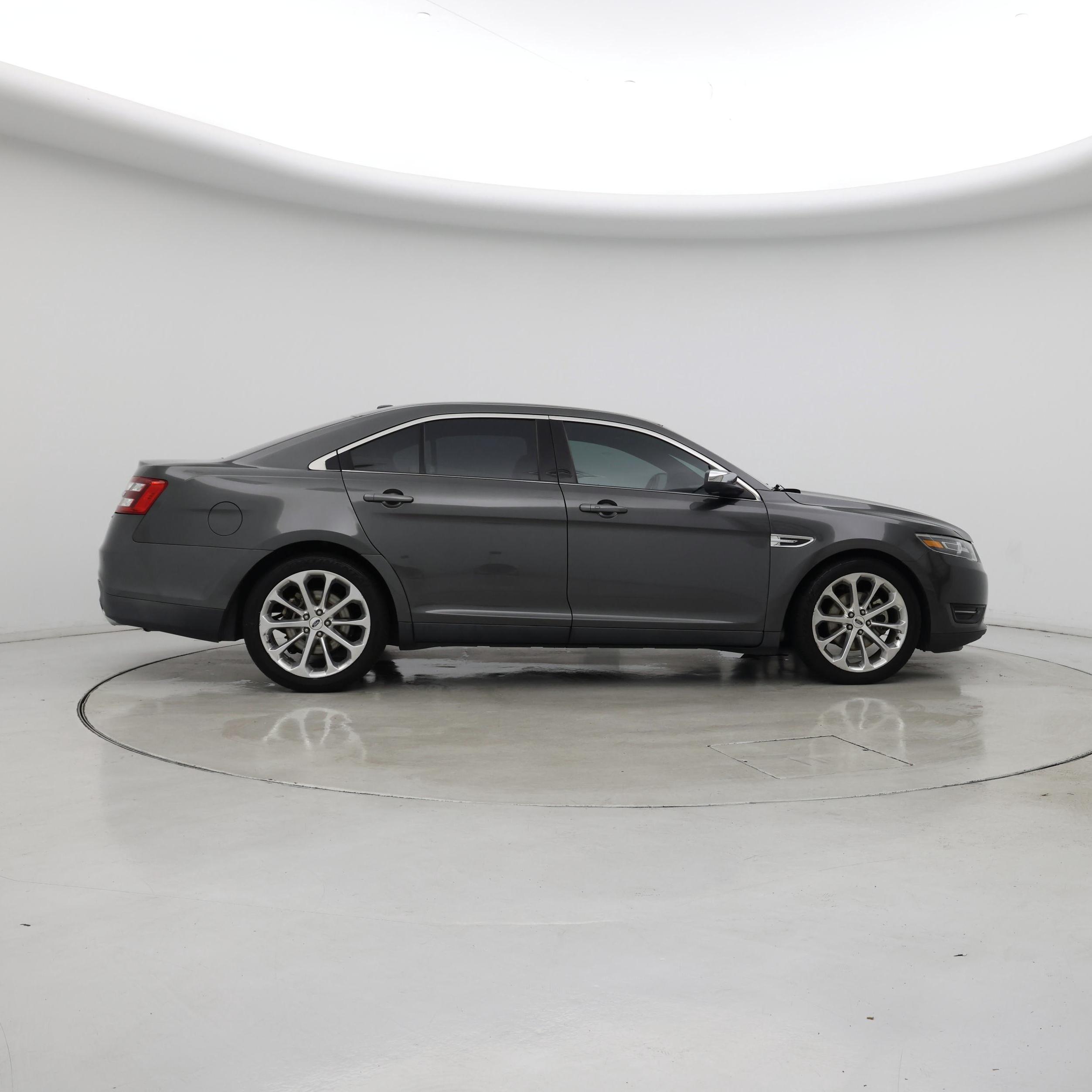 Thumbnail: 2015 Ford Taurus - 7