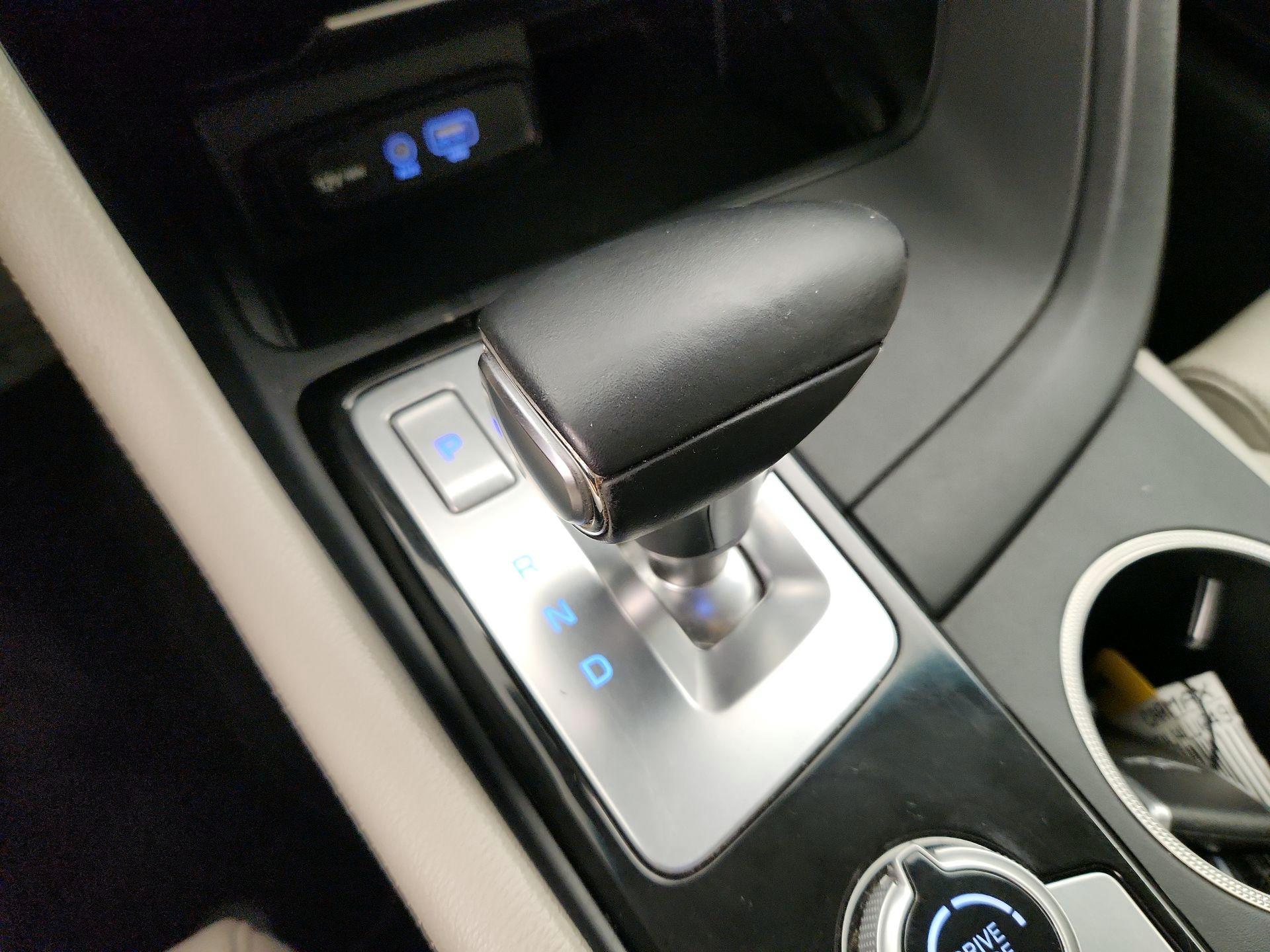 Thumbnail: 2020 Genesis G70 - 17