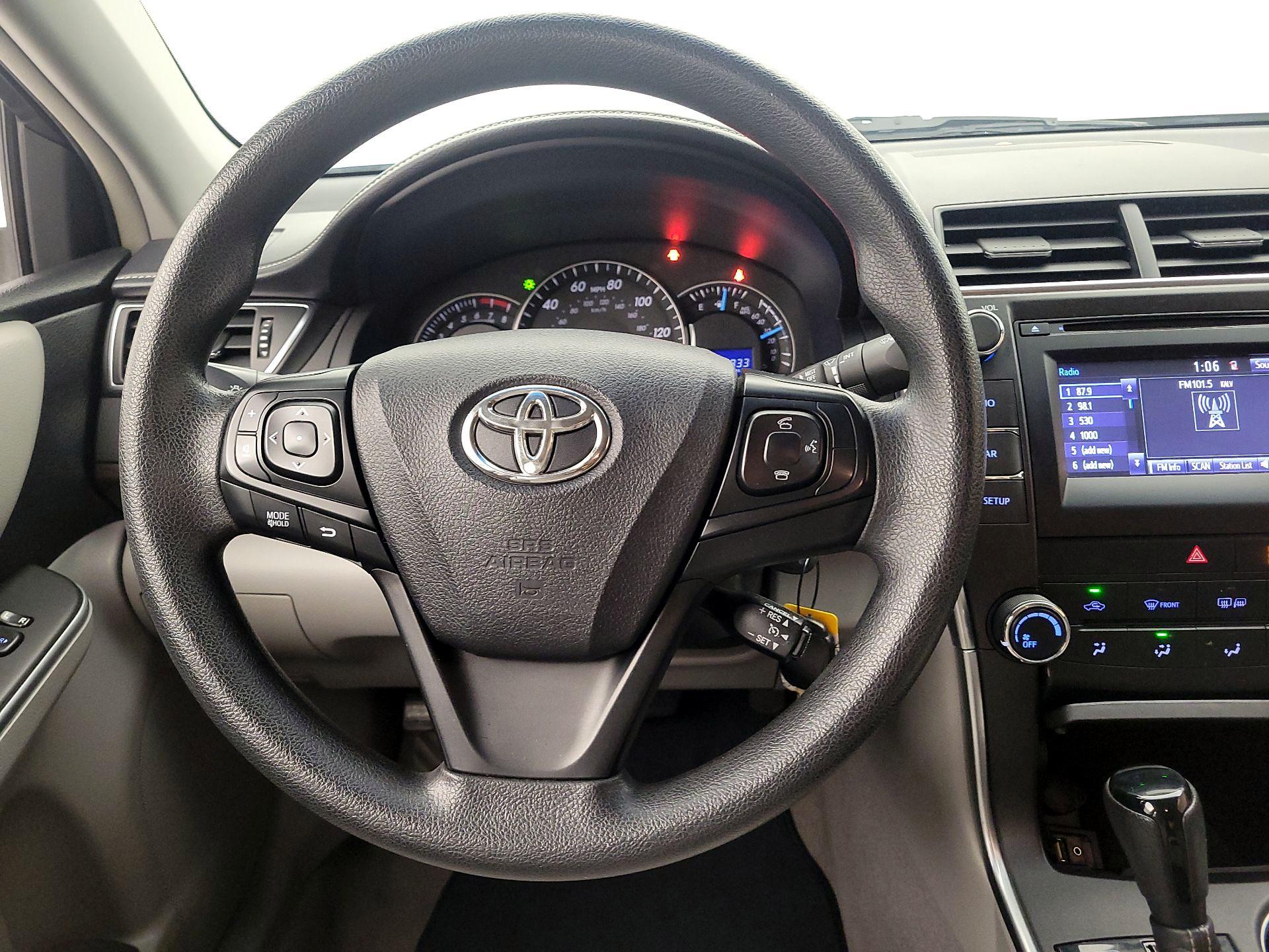 Thumbnail: 2015 Toyota Camry - 19