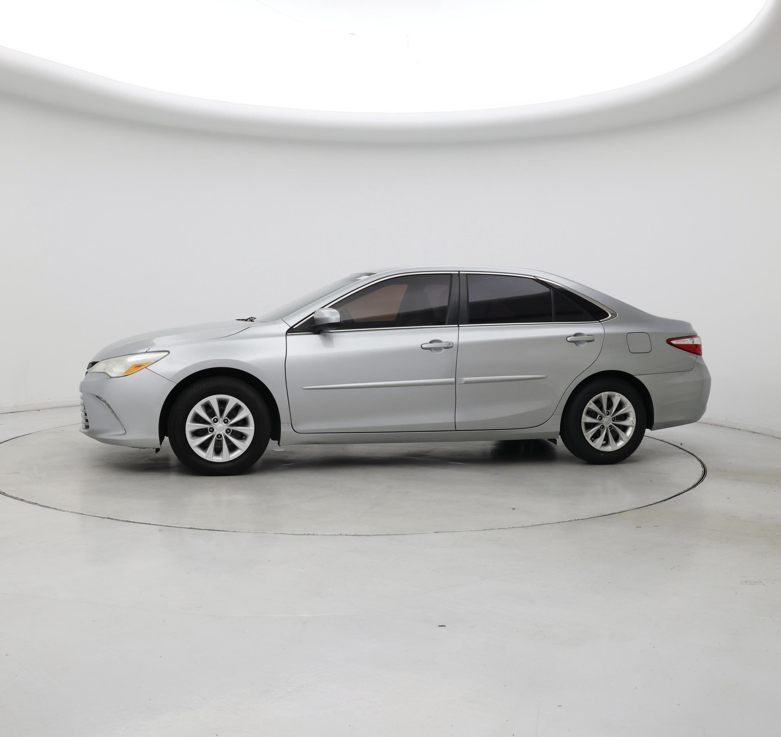 Thumbnail: 2015 Toyota Camry - 3