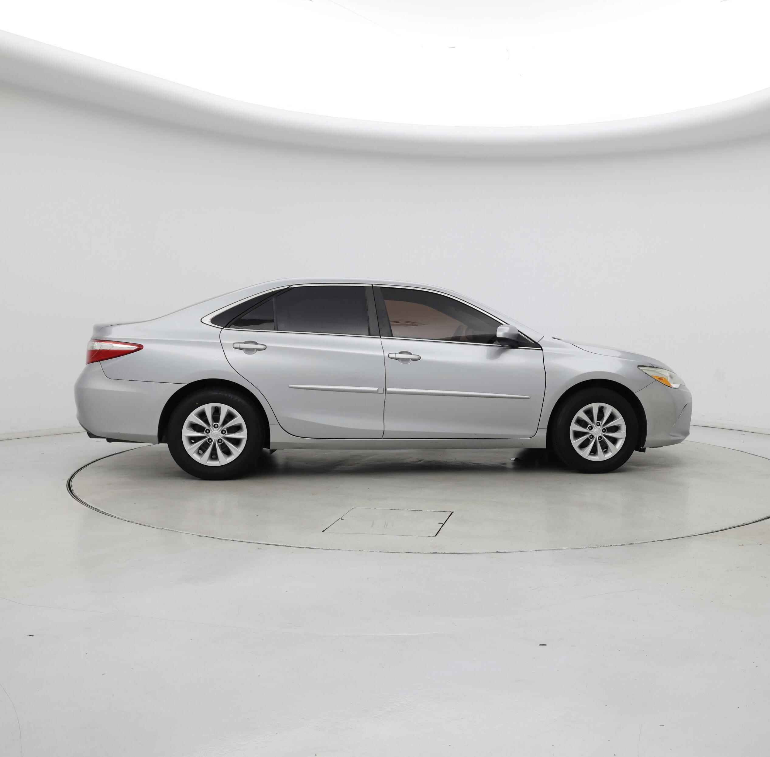 Thumbnail: 2015 Toyota Camry - 7