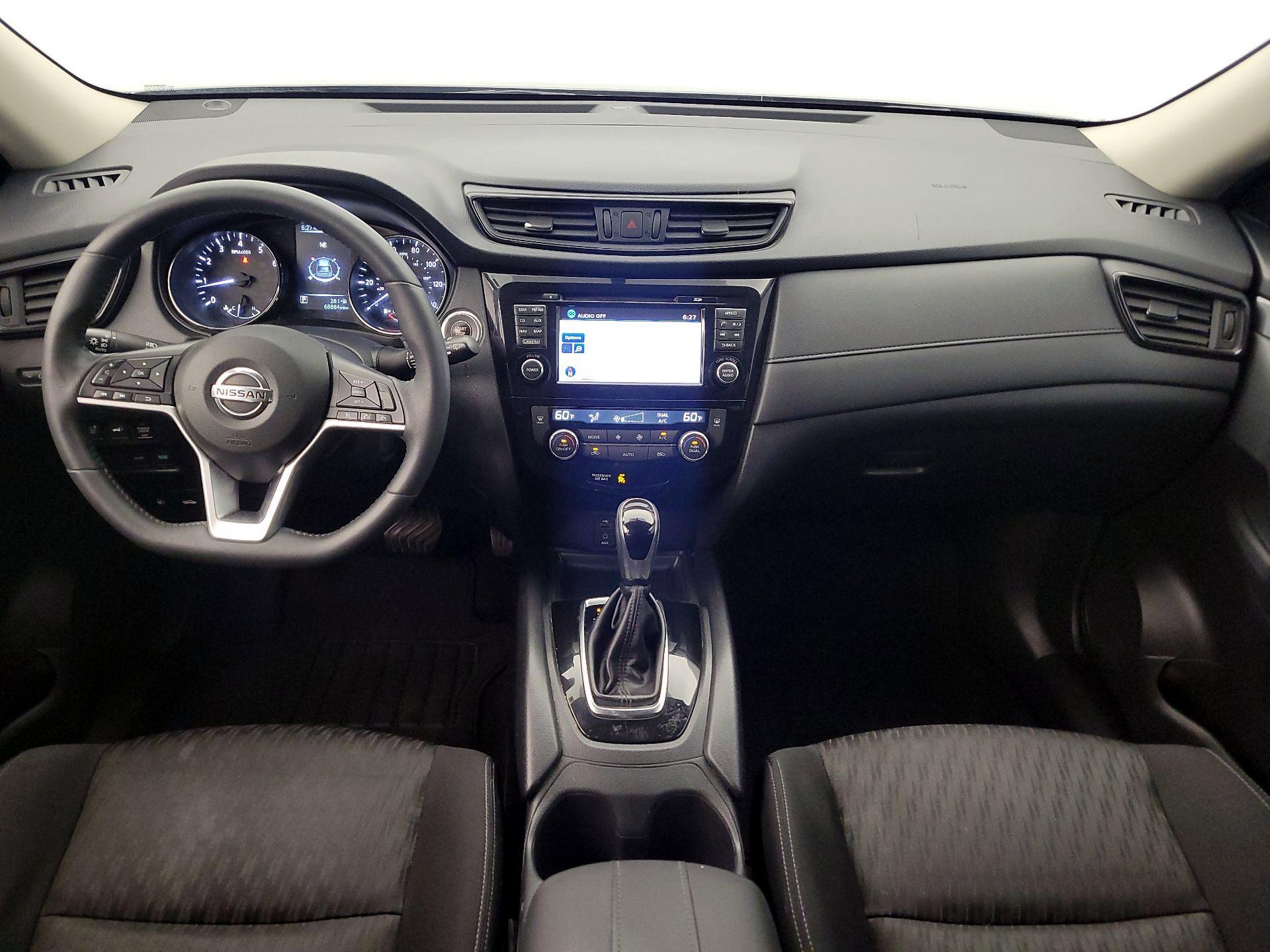 Thumbnail: 2017 Nissan Rogue - 9