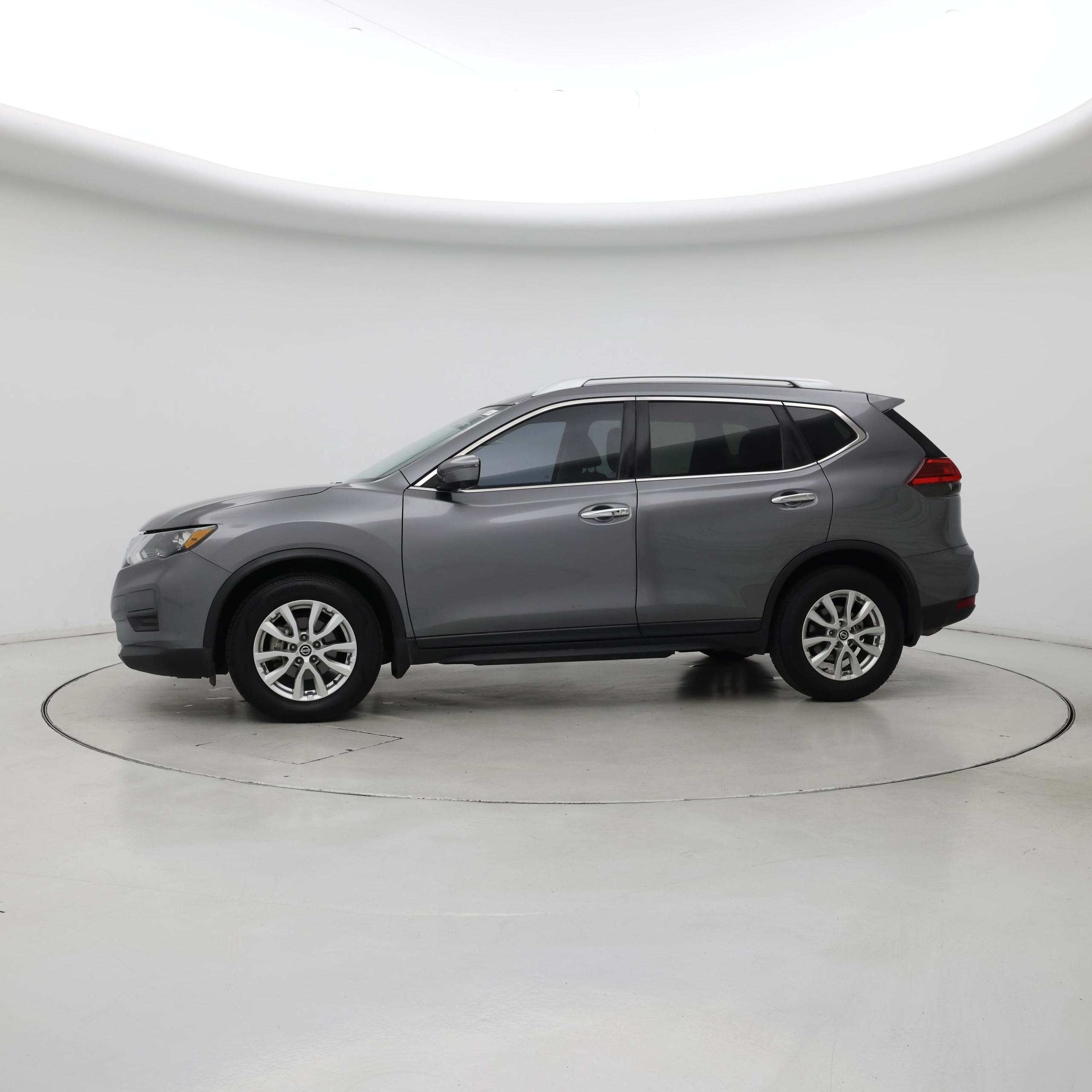 Thumbnail: 2017 Nissan Rogue - 3