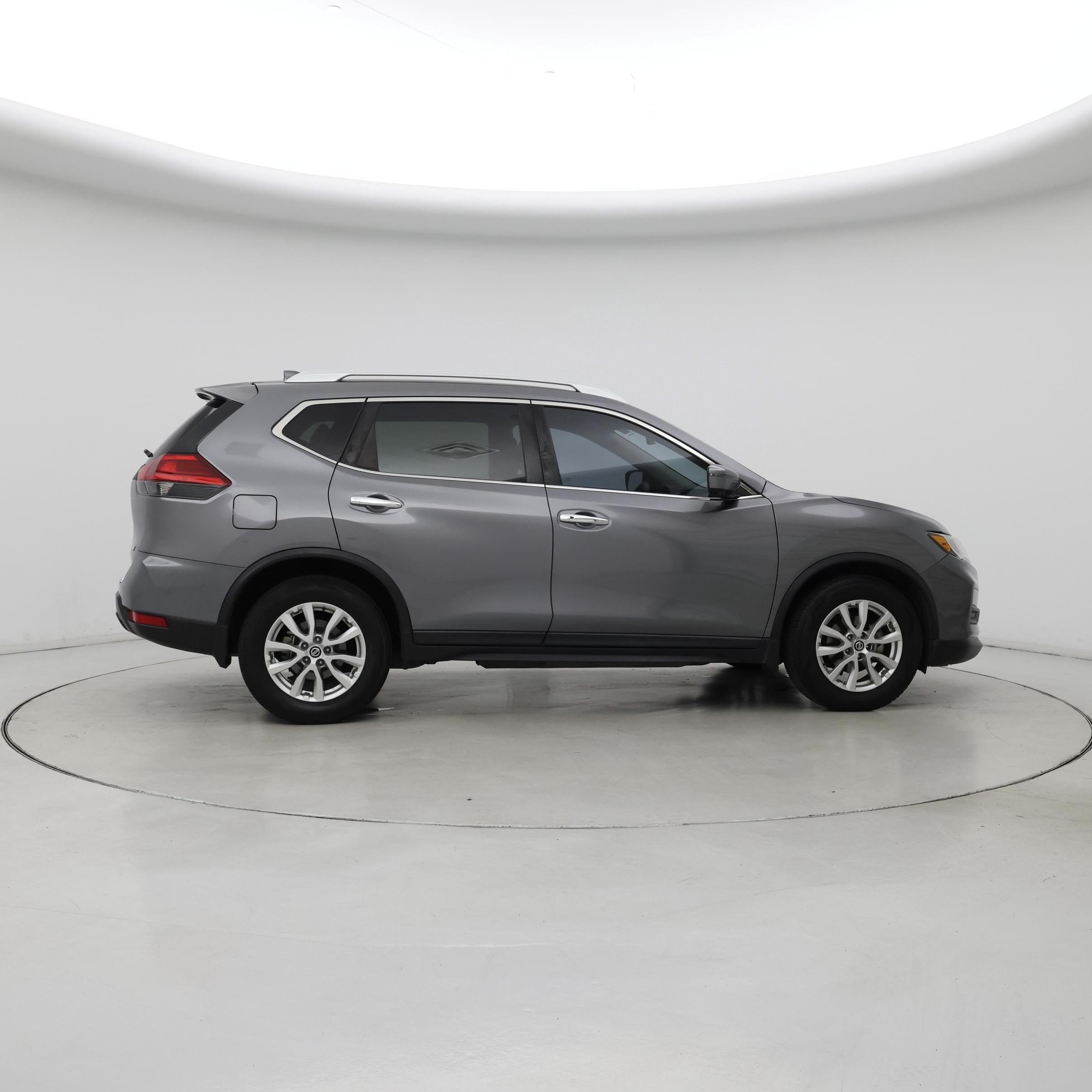 Thumbnail: 2017 Nissan Rogue - 7