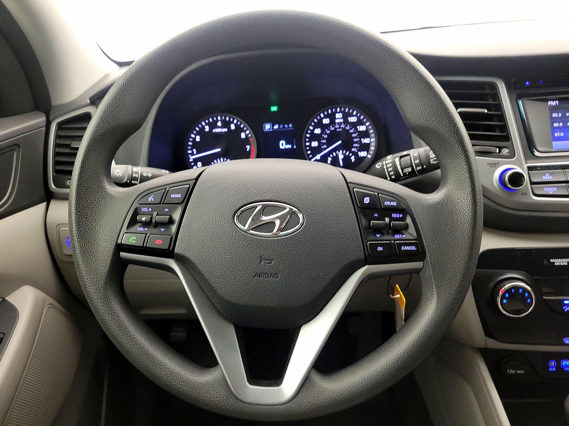 Thumbnail: 2016 Hyundai Tucson - 10
