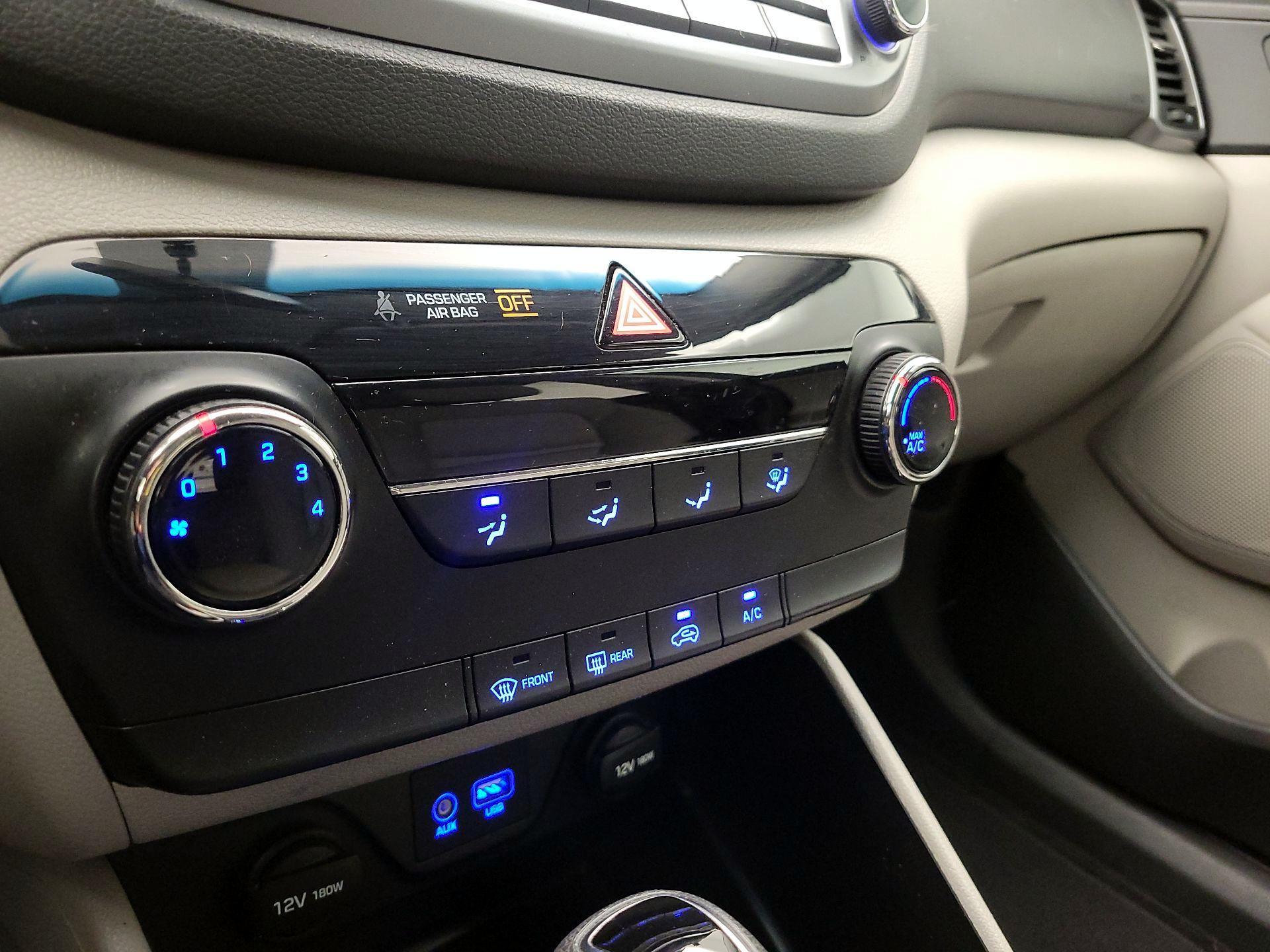 Thumbnail: 2016 Hyundai Tucson - 16