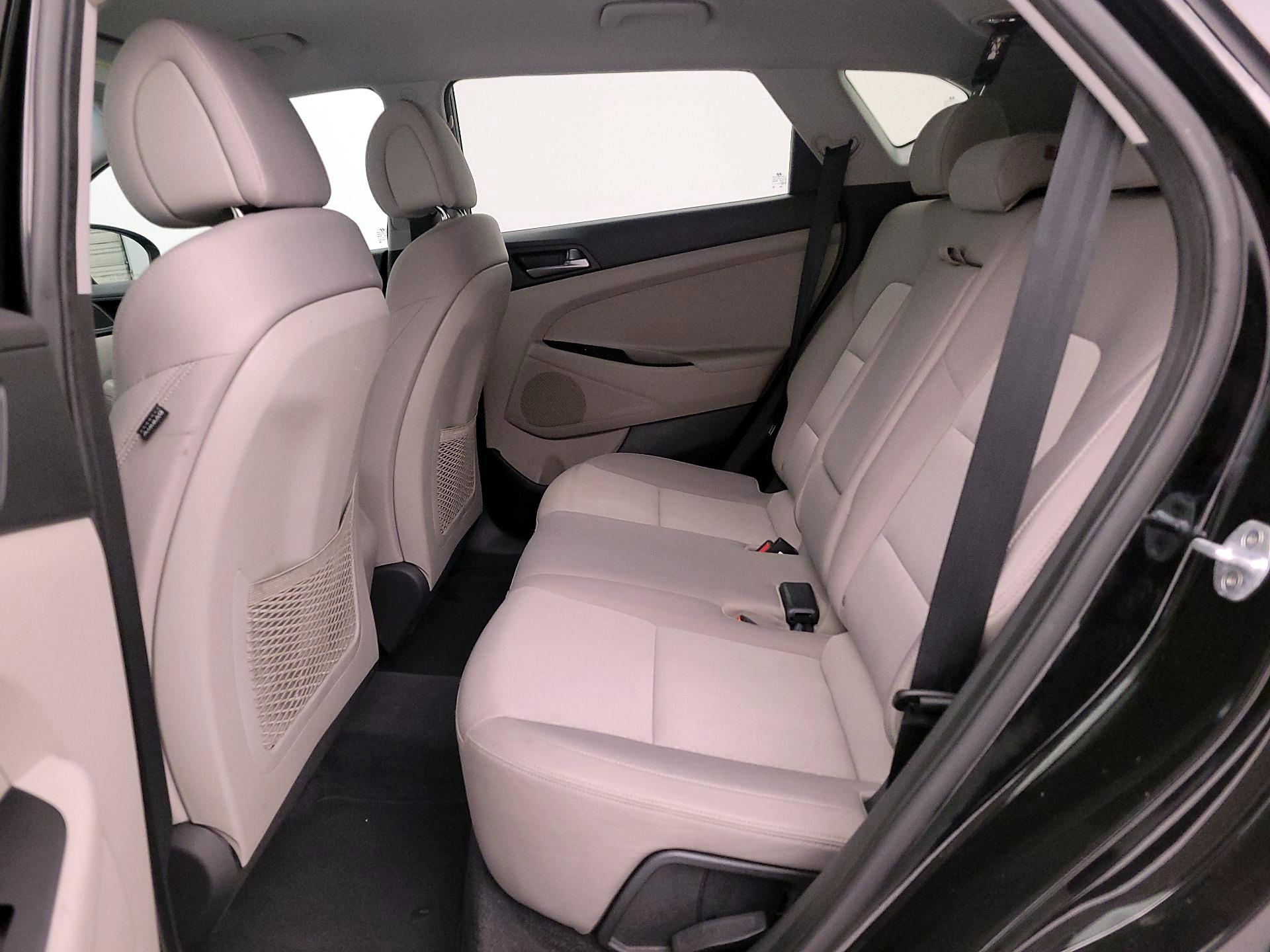 Thumbnail: 2016 Hyundai Tucson - 19