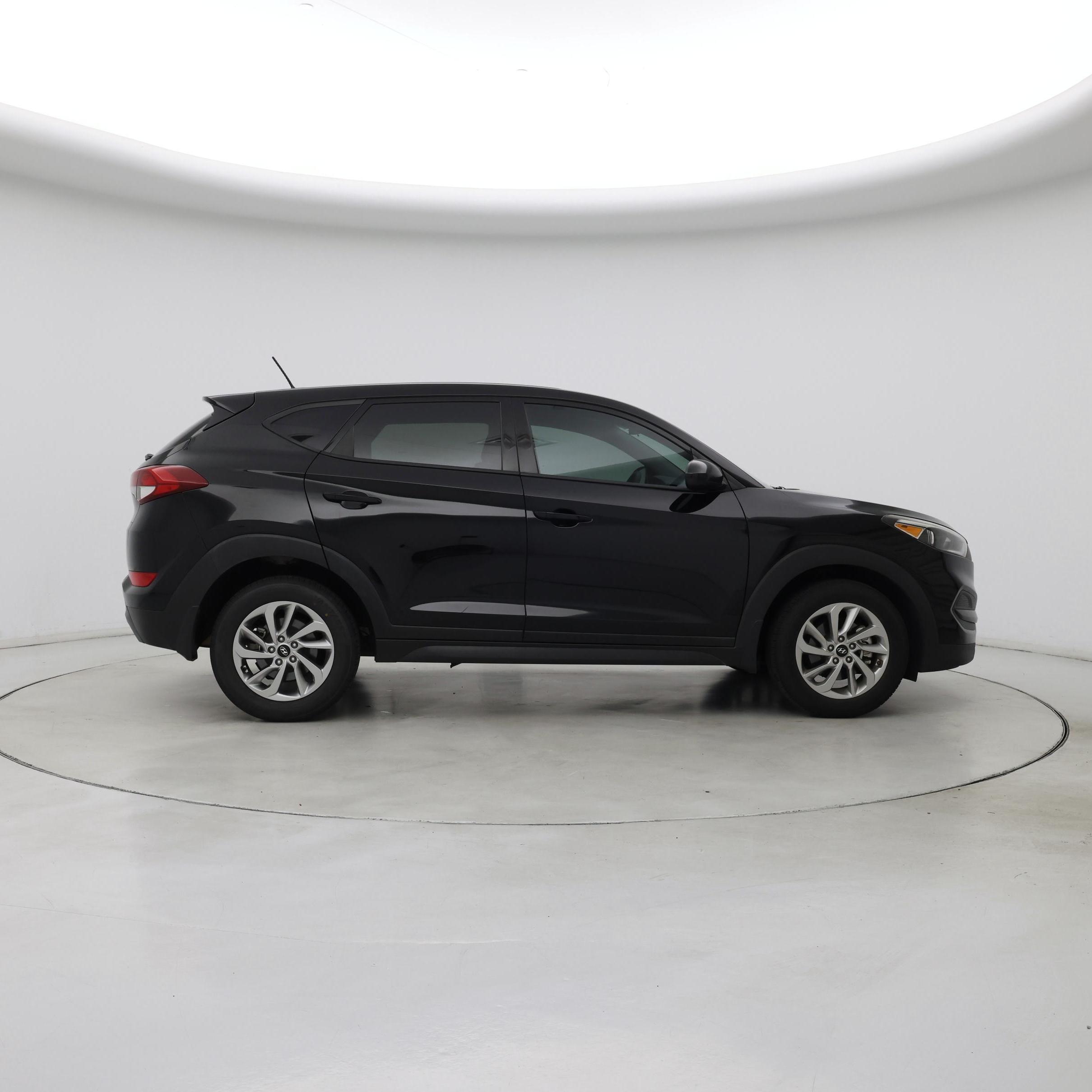 Thumbnail: 2016 Hyundai Tucson - 7