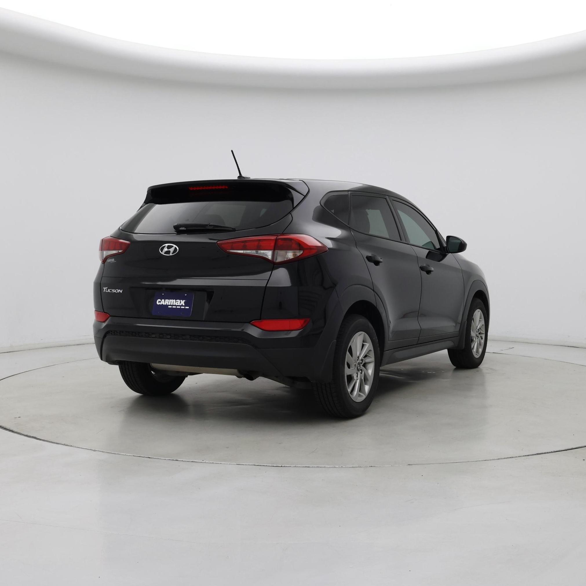 Thumbnail: 2016 Hyundai Tucson - 8