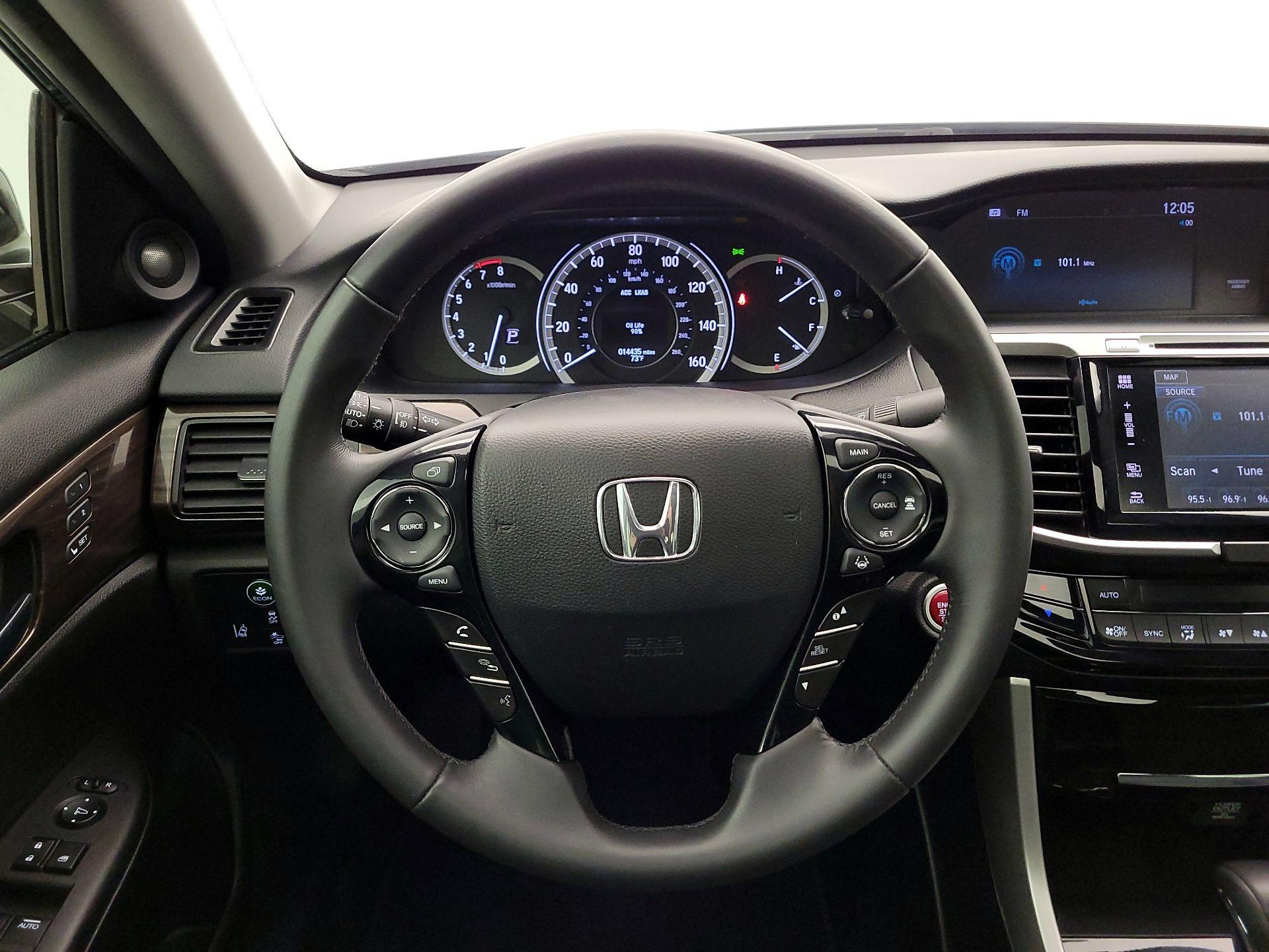Thumbnail: 2017 Honda Accord - 10