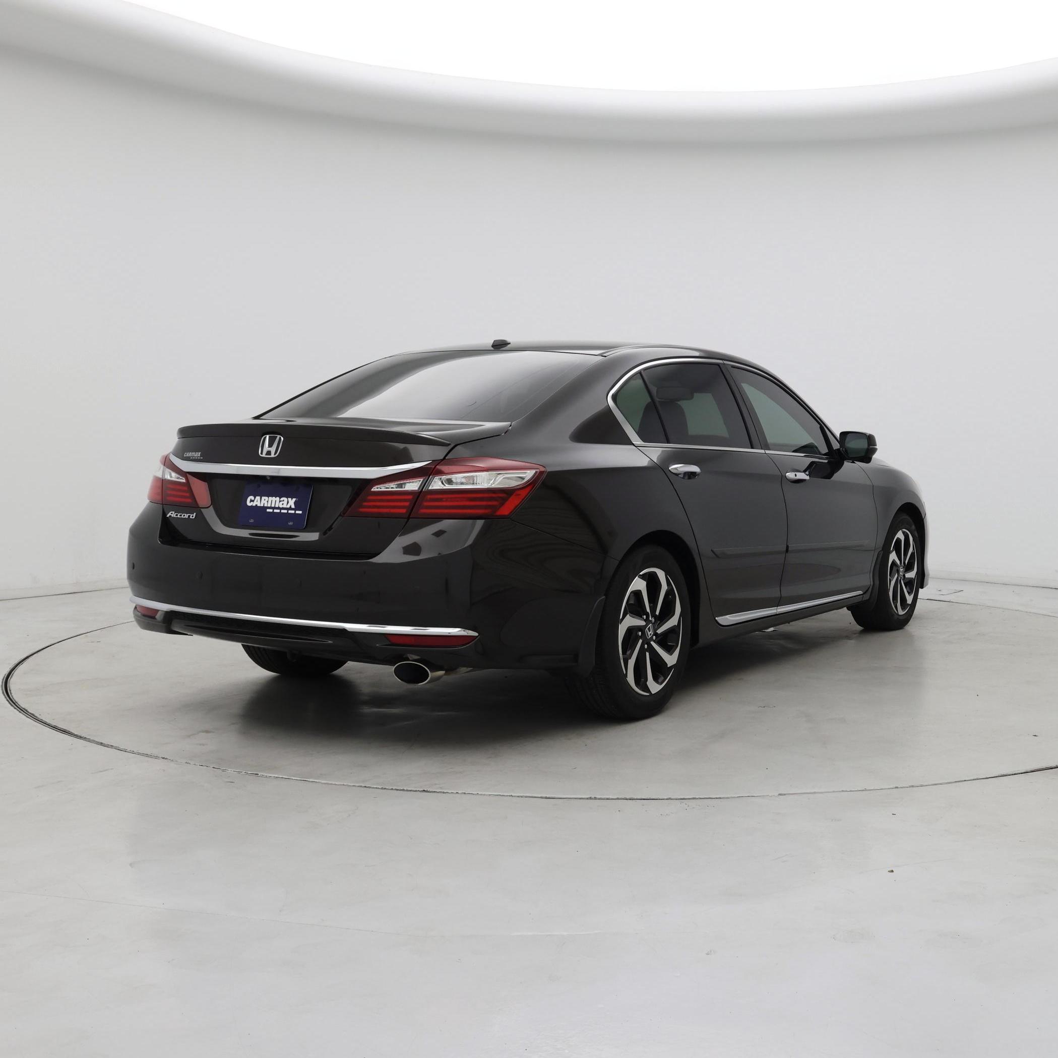 Thumbnail: 2017 Honda Accord - 8