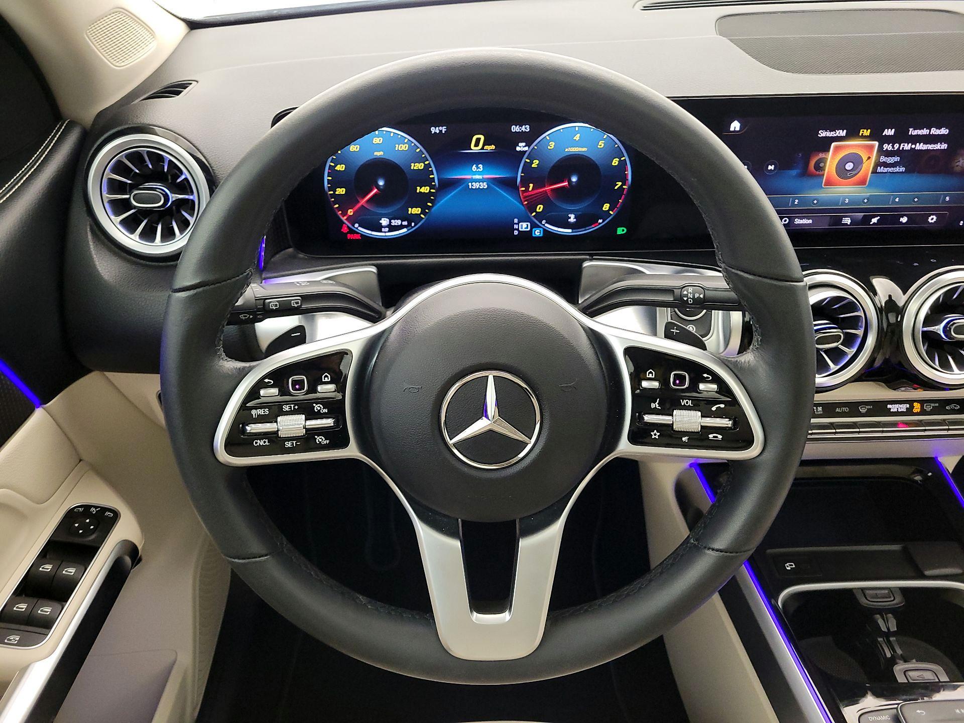 Thumbnail: 2023 Mercedes-Benz GLB - 10
