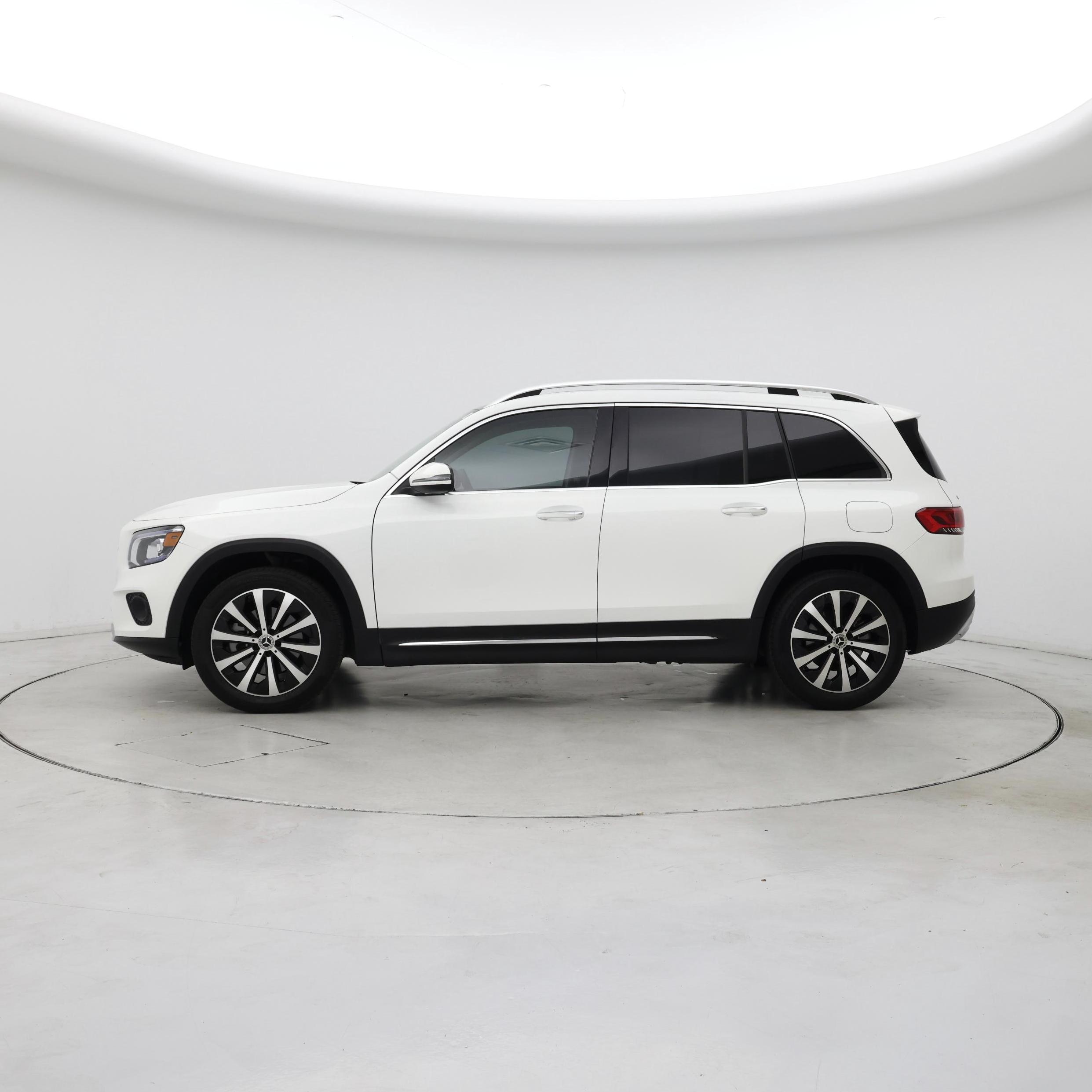 Thumbnail: 2023 Mercedes-Benz GLB - 3