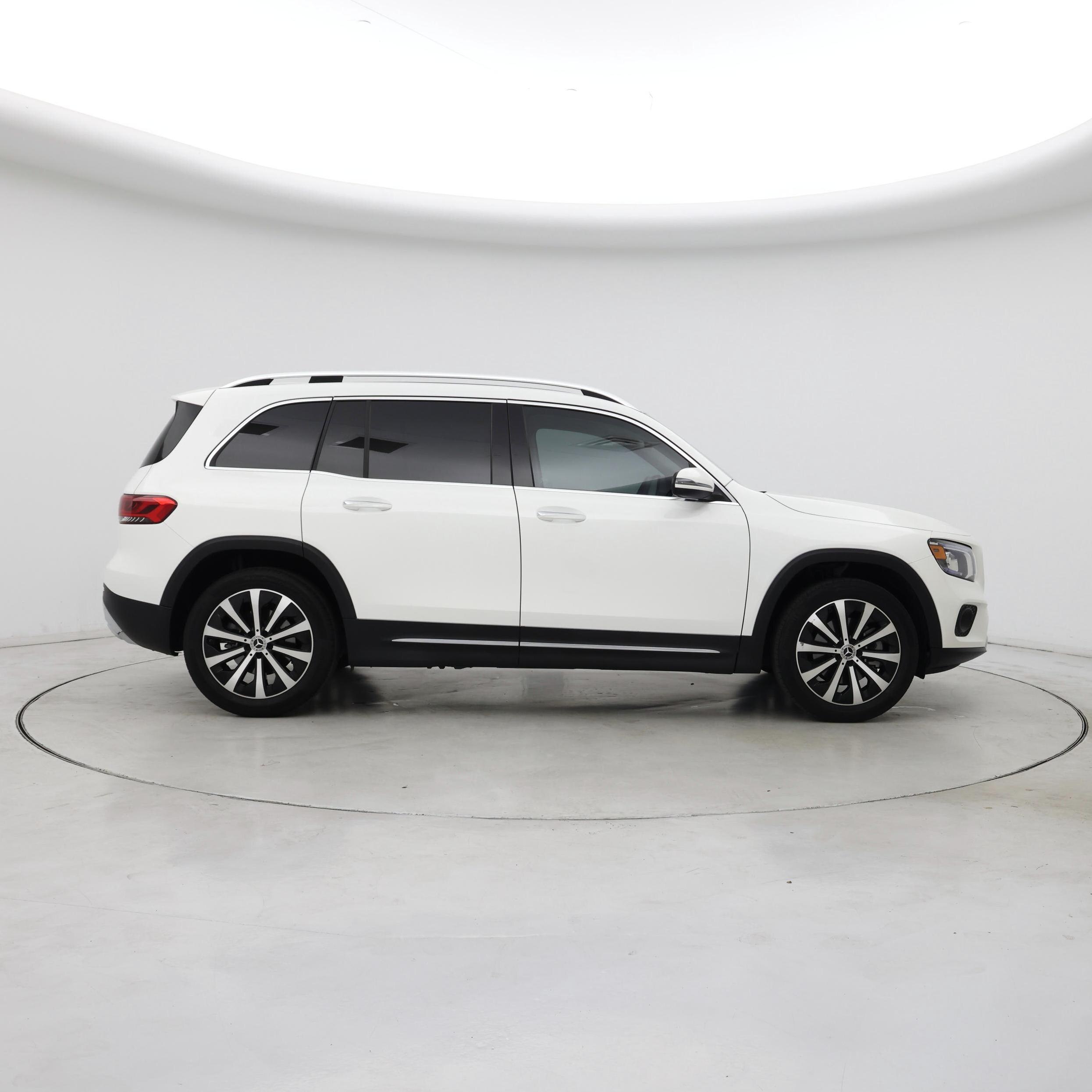 Thumbnail: 2023 Mercedes-Benz GLB - 7