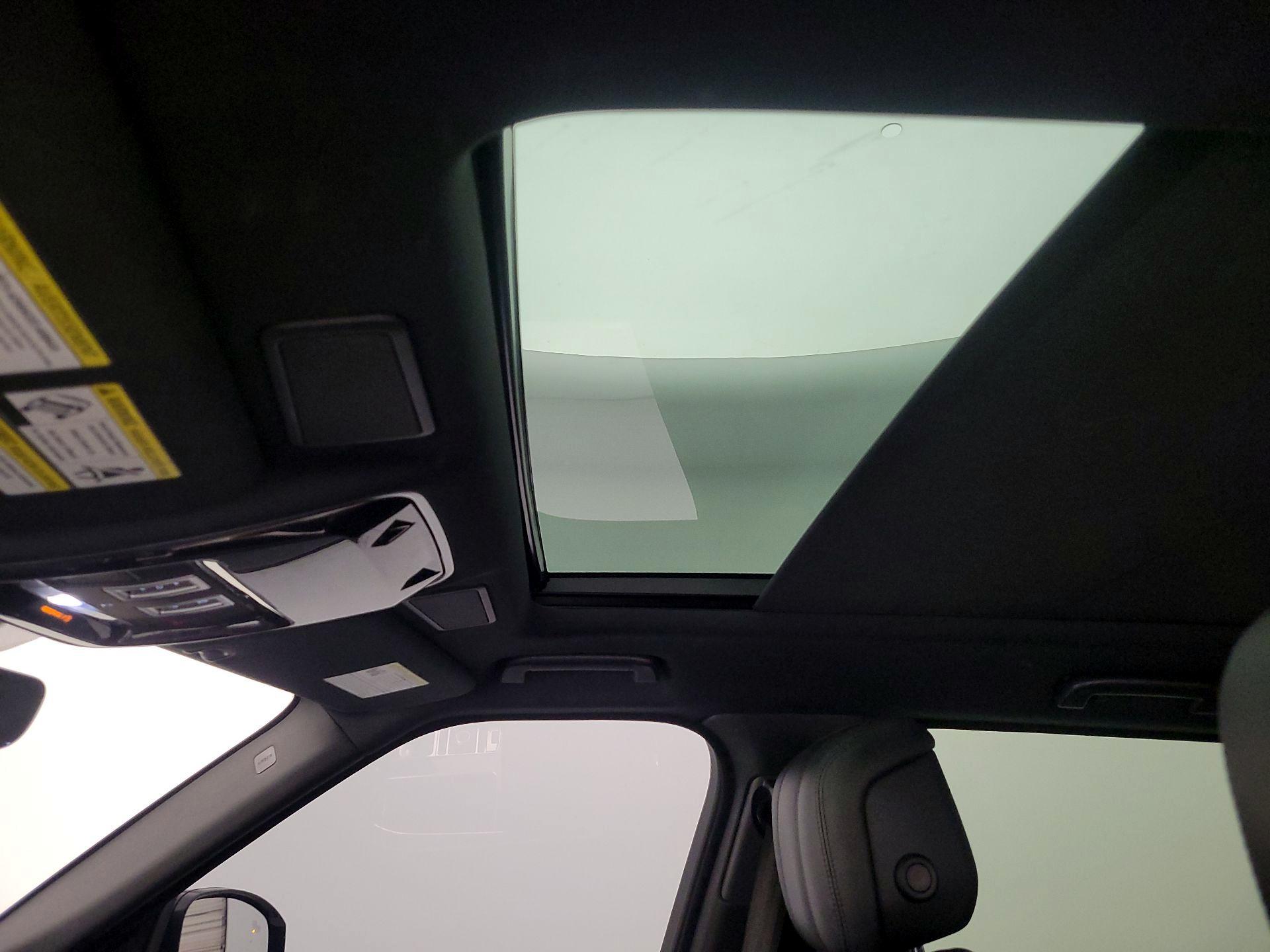 Thumbnail: 2020 Land Rover Range Rover Sport - 19