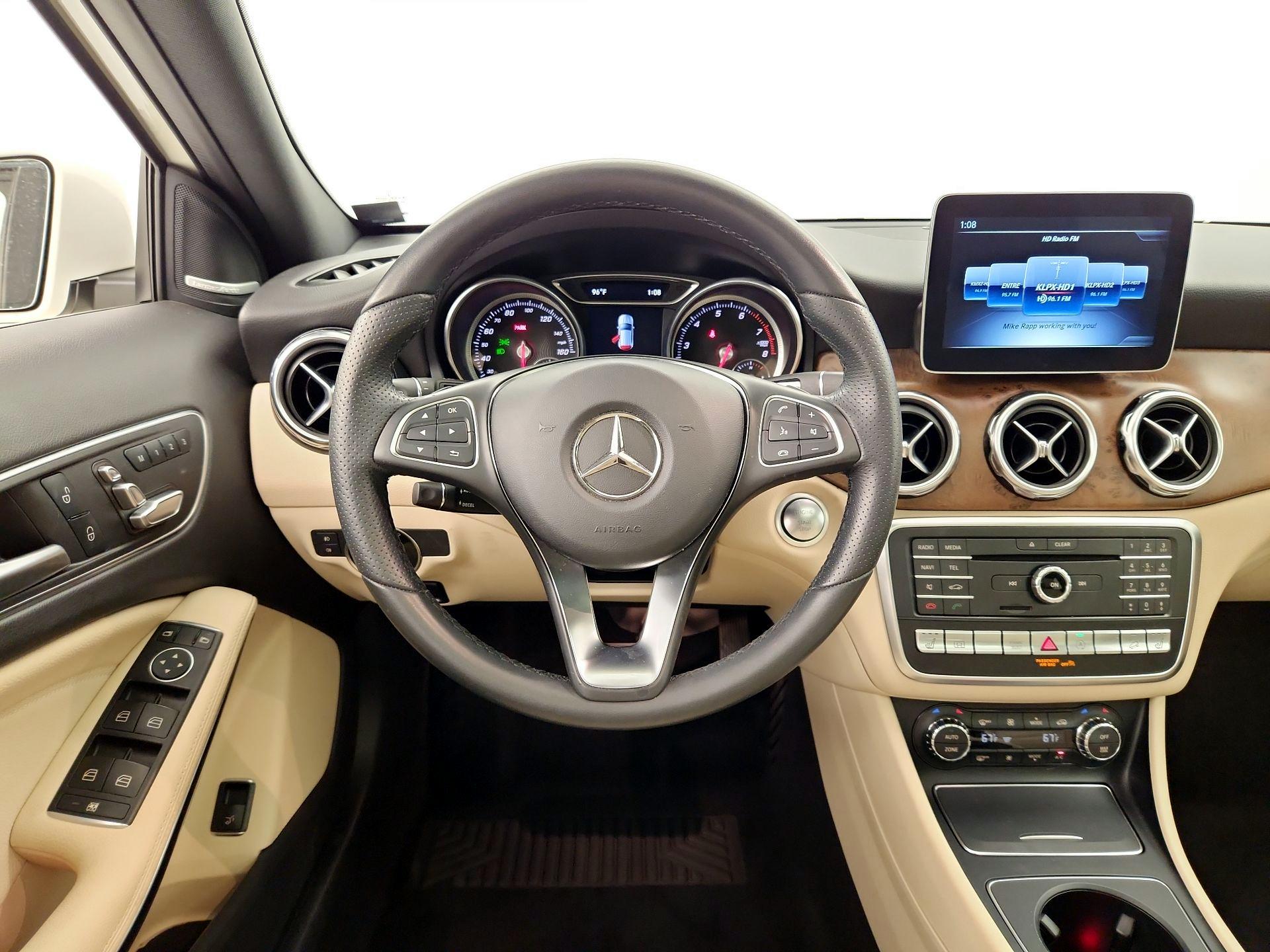 Thumbnail: 2018 Mercedes-Benz GLA - 10